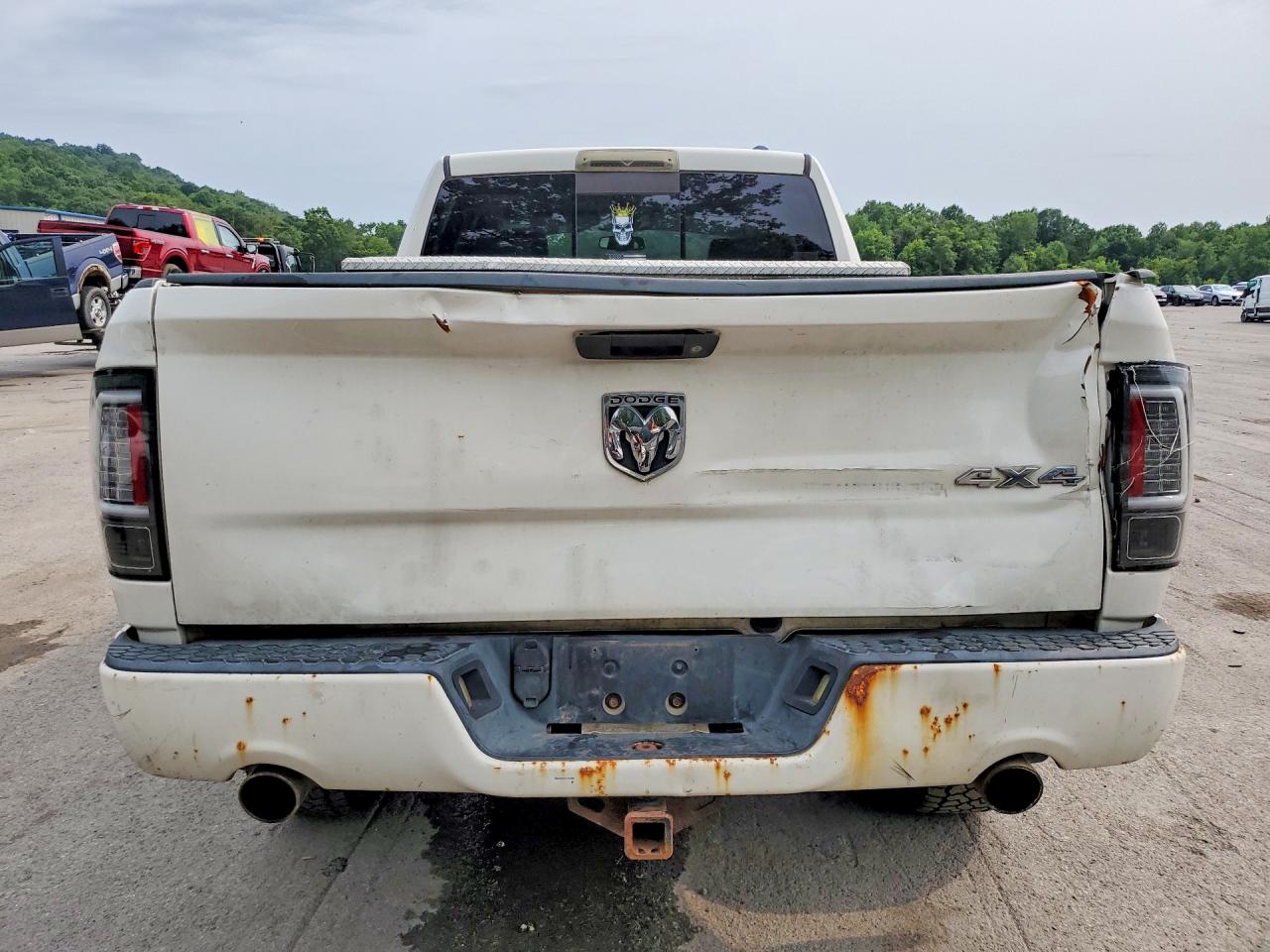 2009 Dodge Ram 1500 White vin: 1D3HV18TX9S776590