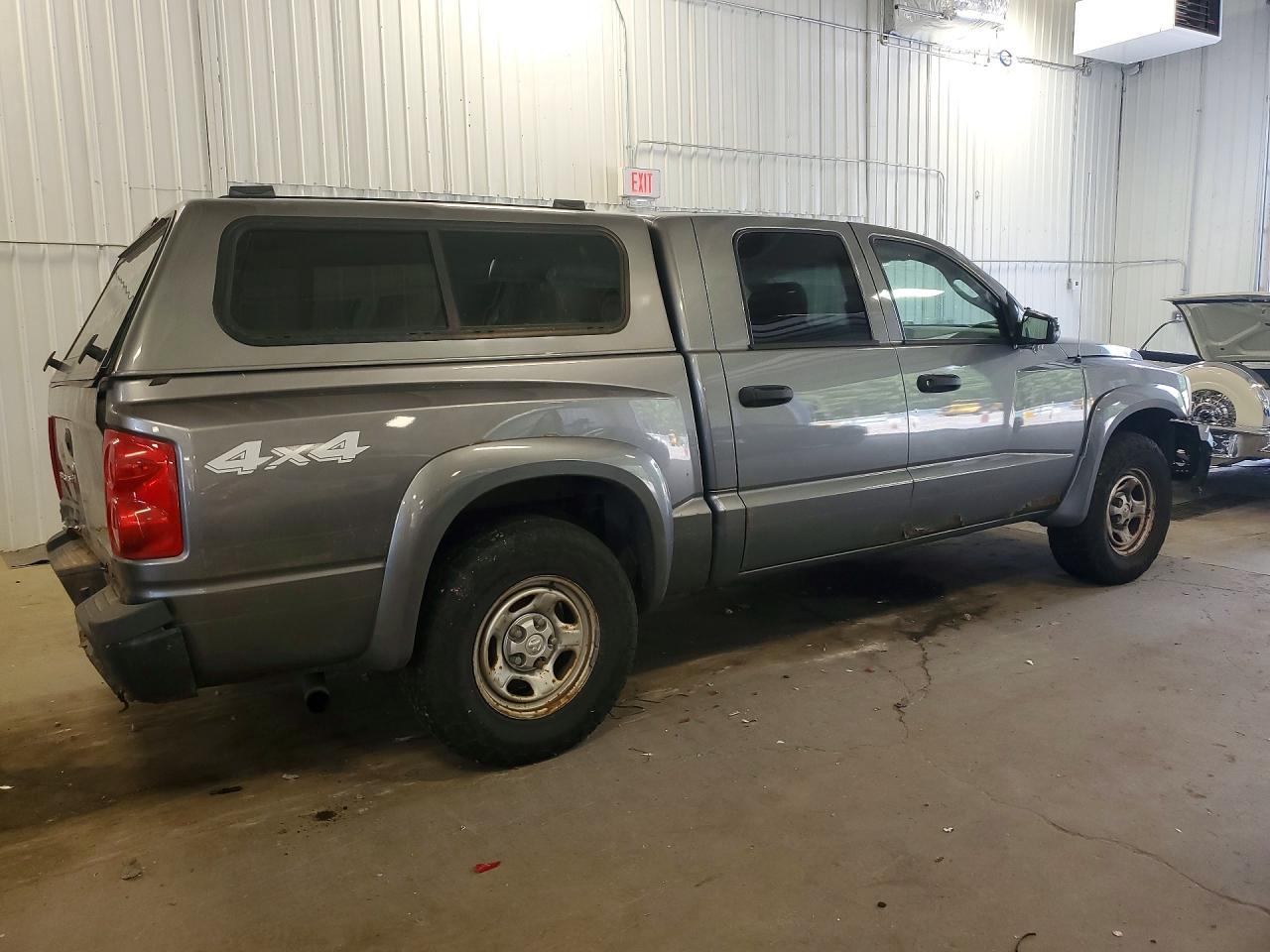 2007 Dodge Dakota Quad Gray vin: 1D3HW28K47S118142