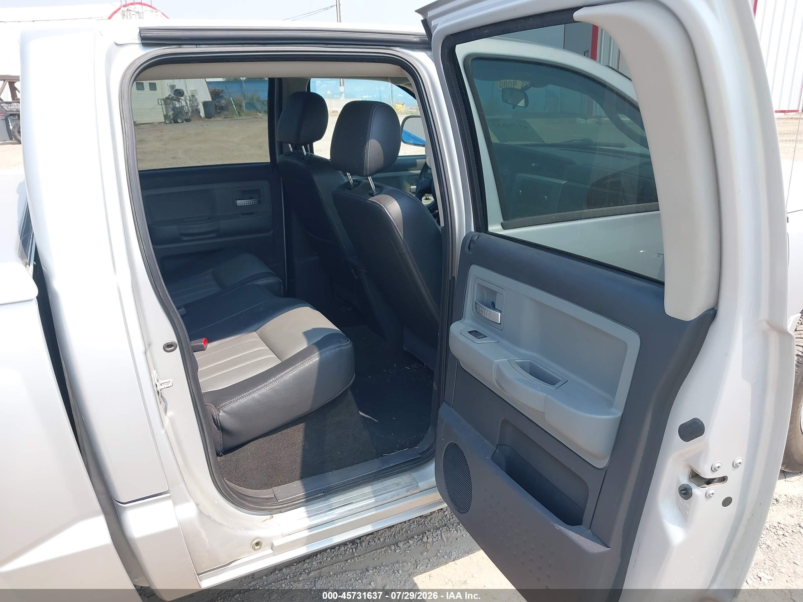 2008 Dodge Dakota Laramie Silver vin: 1D3HW58N48S596168