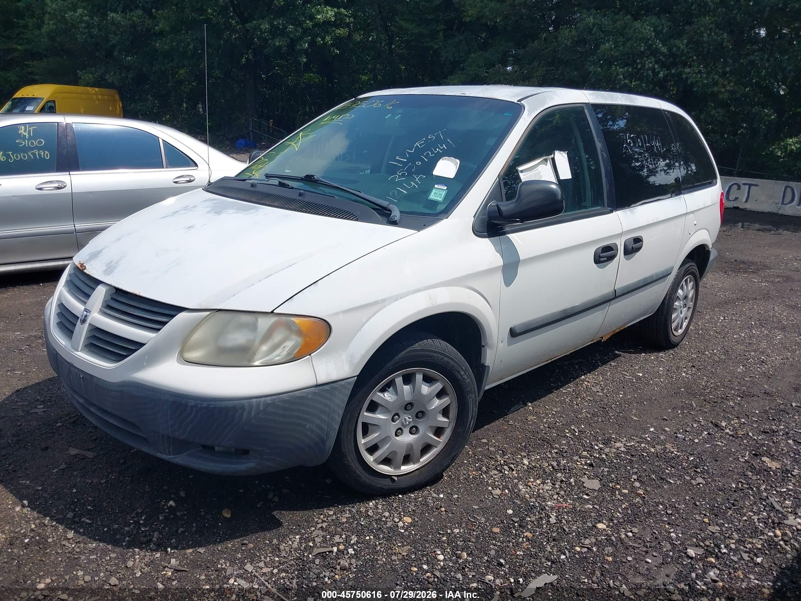 2005 Dodge Caravan Cv White vin: 1D4GP21R55B227976