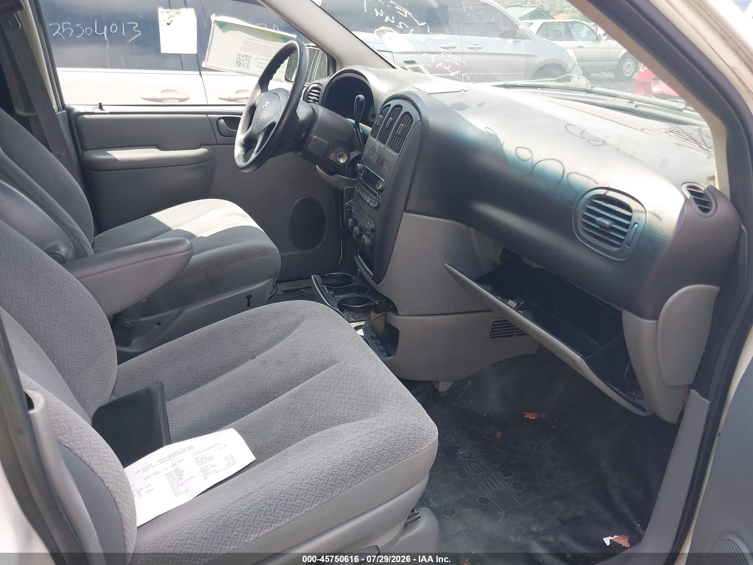 2005 Dodge Caravan Cv White vin: 1D4GP21R55B227976