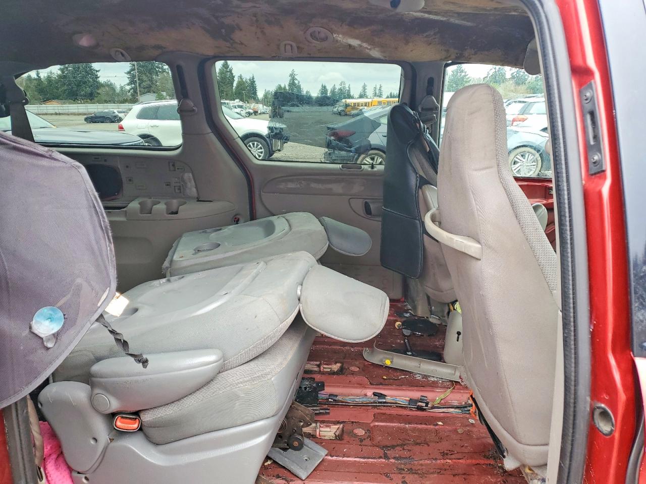 2003 Dodge Grand Caravan Se Red vin: 1D4GP24313B259781