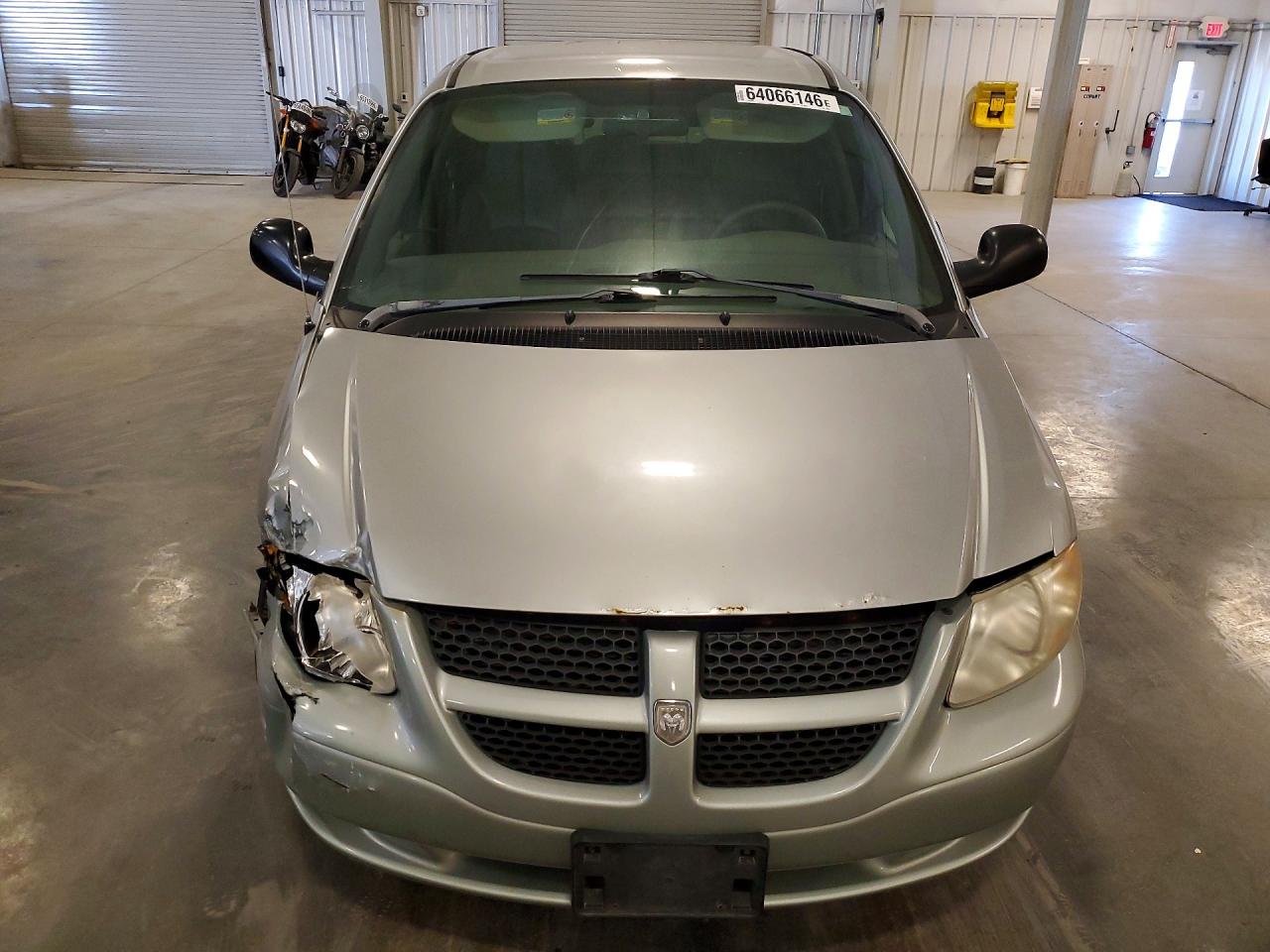 2003 Dodge Grand Caravan Se Silver vin: 1D4GP24323B196397