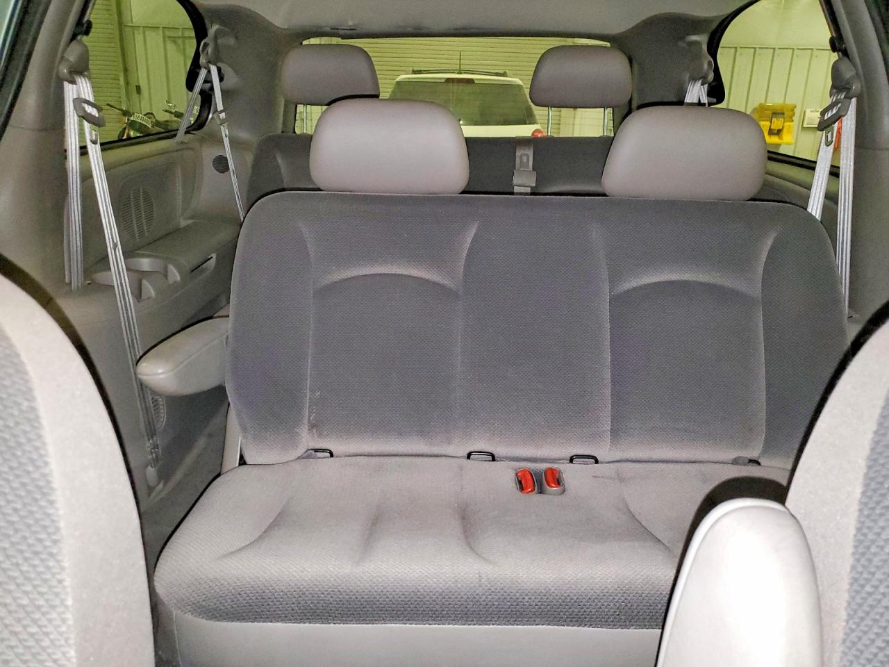 2003 Dodge Grand Caravan Se Silver vin: 1D4GP24323B196397
