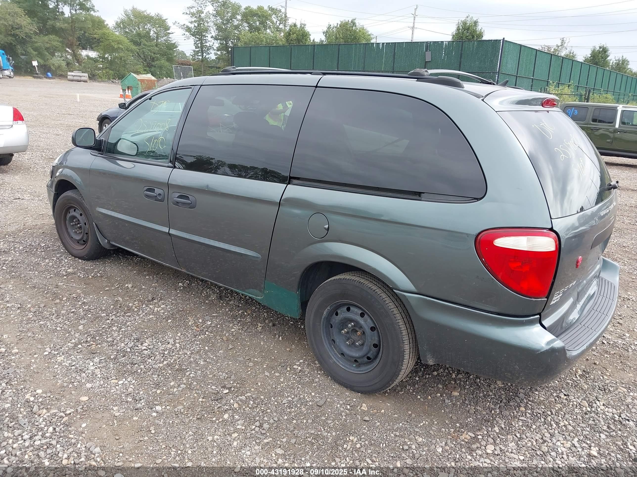 2003 Dodge Grand Caravan Se Green vin: 1D4GP24333B312447