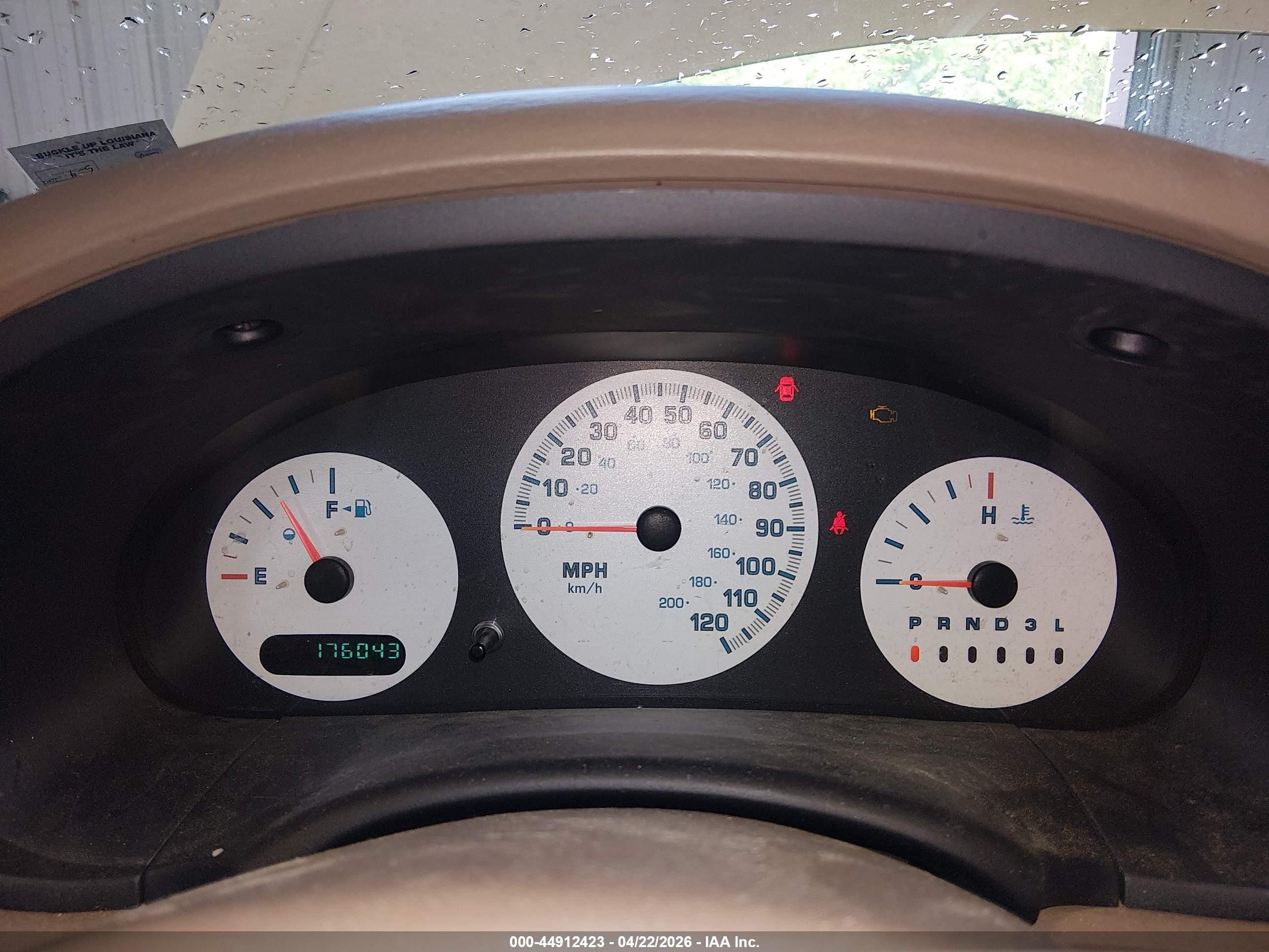 2003 Dodge Grand Caravan Se White vin: 1D4GP24383B103852