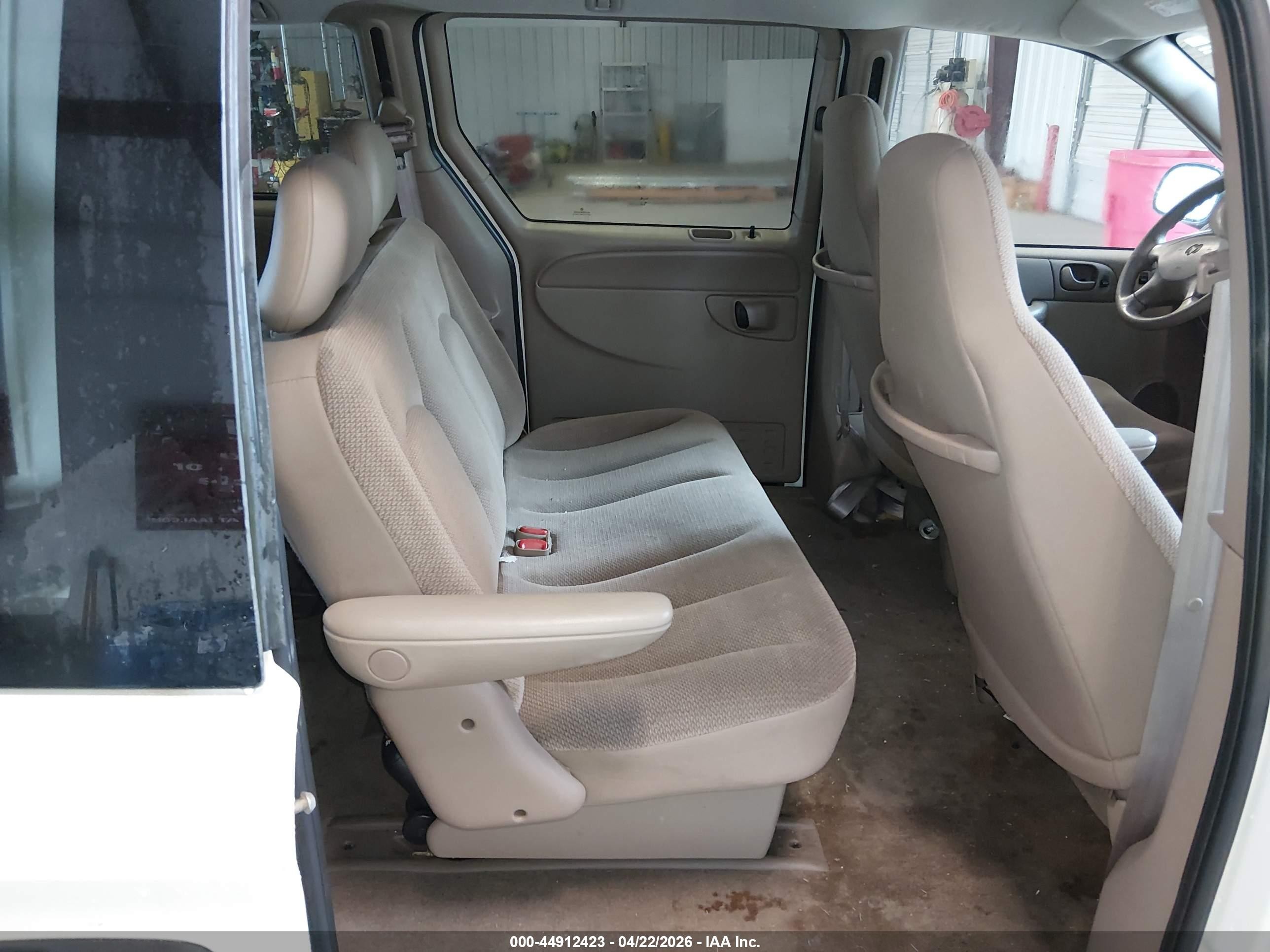 2003 Dodge Grand Caravan Se White vin: 1D4GP24383B103852