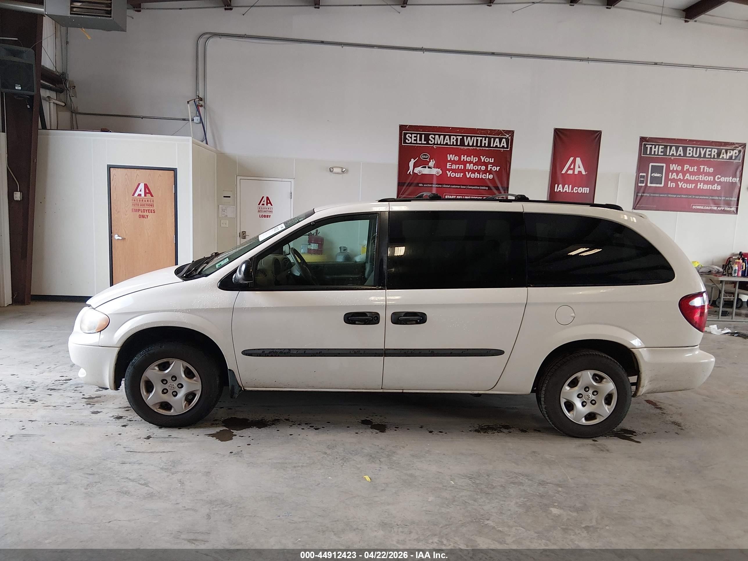 2003 Dodge Grand Caravan Se White vin: 1D4GP24383B103852