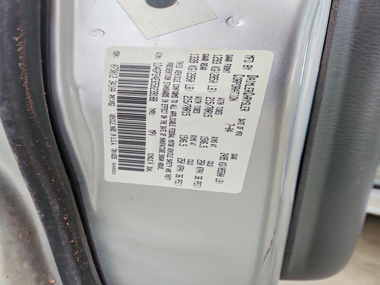 2005 Dodge Caravan Silver vin: 1D4GP24E65B239188