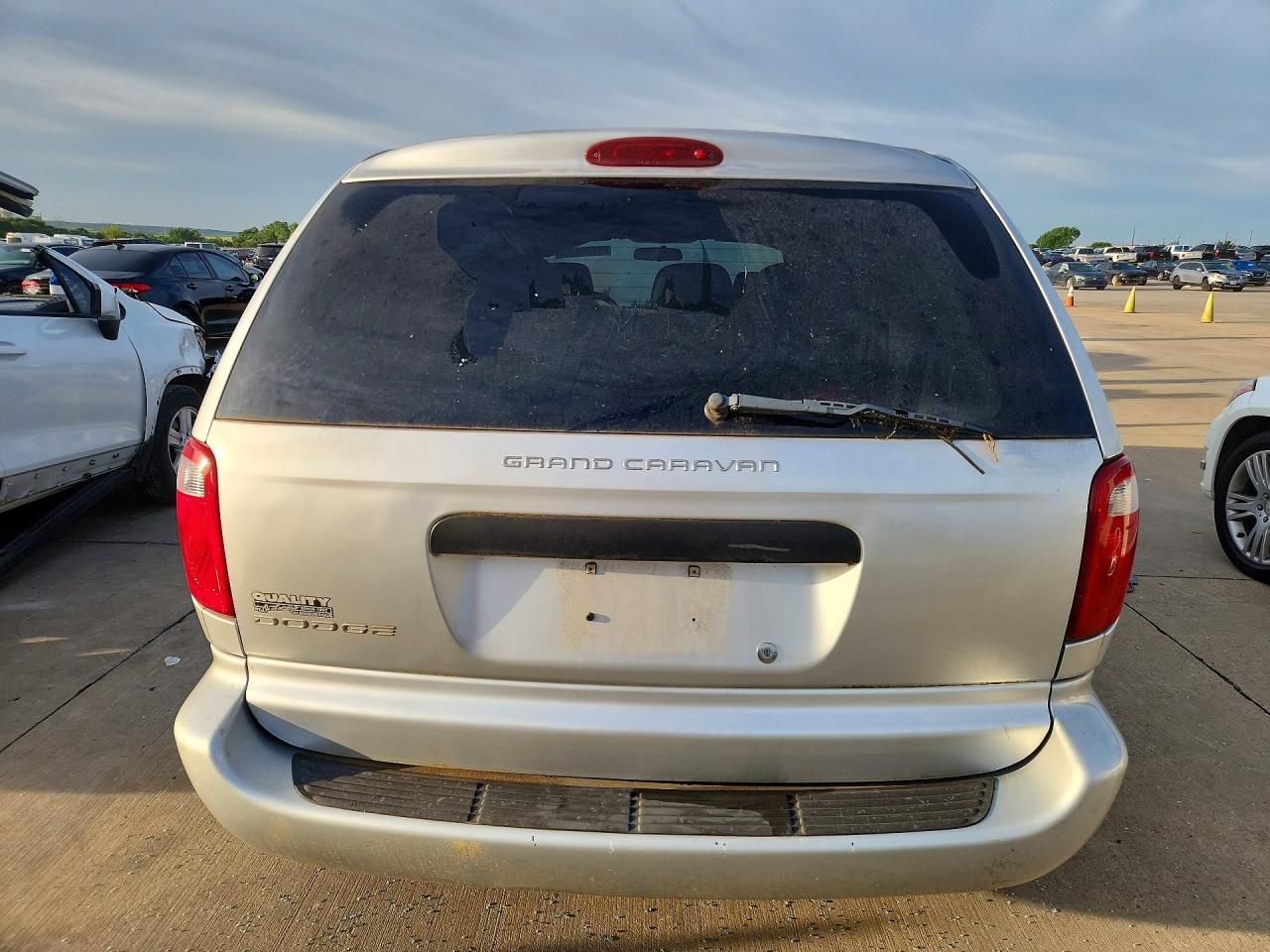 2005 Dodge Caravan Silver vin: 1D4GP24E65B239188