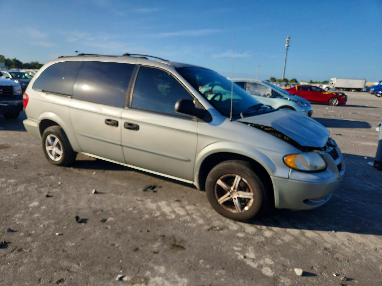 2004 Dodge Grand Caravan Se Beige vin: 1D4GP24R04B545787