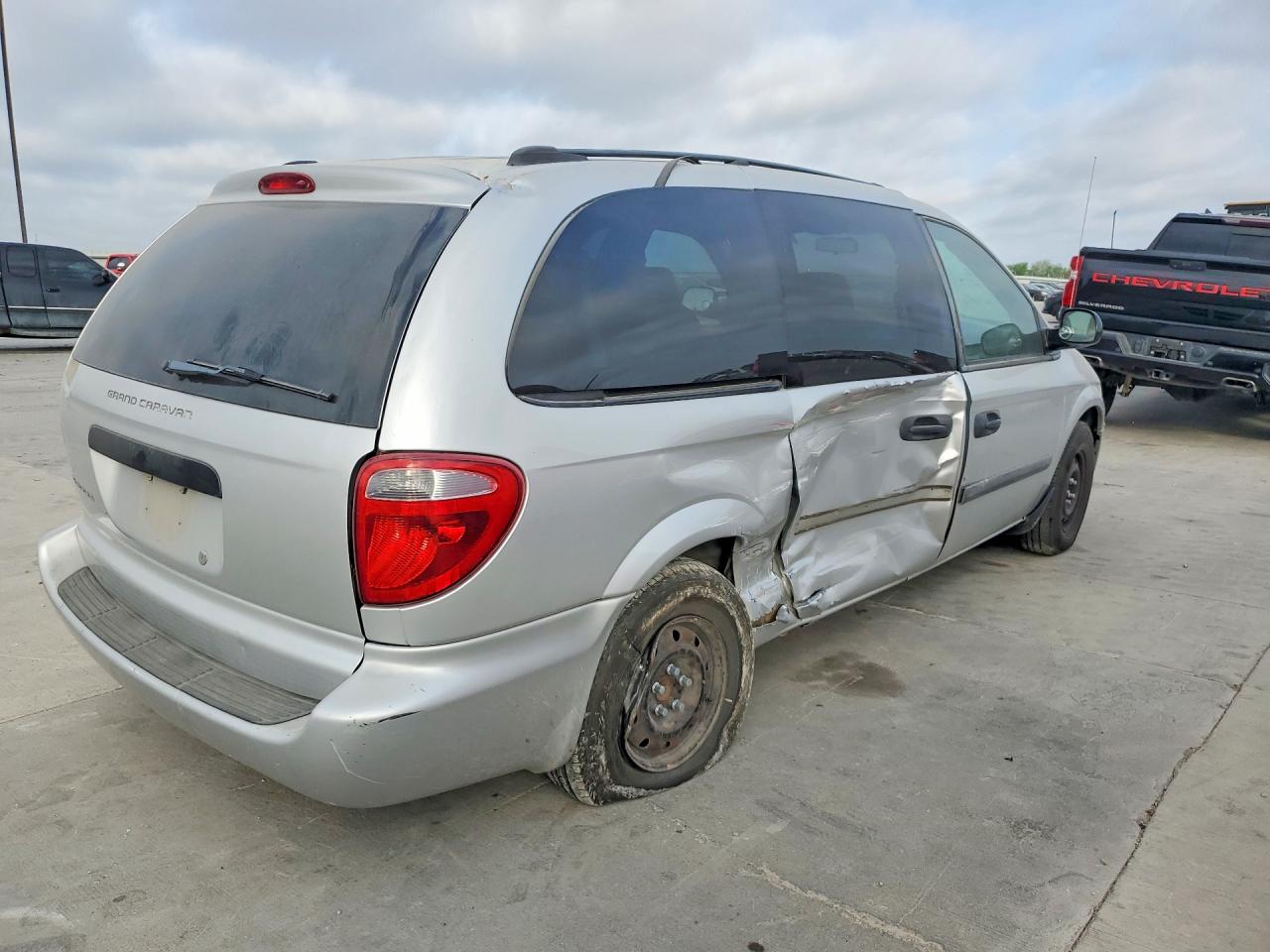 2005 Dodge Grand Caravan Se Silver vin: 1D4GP24R05B189083
