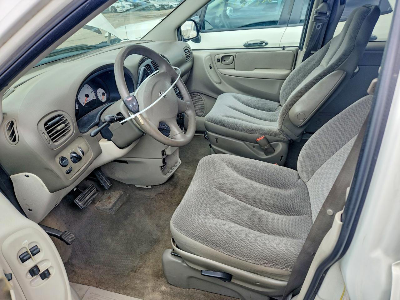 2005 Dodge Grand Caravan Se White vin: 1D4GP24R05B226388