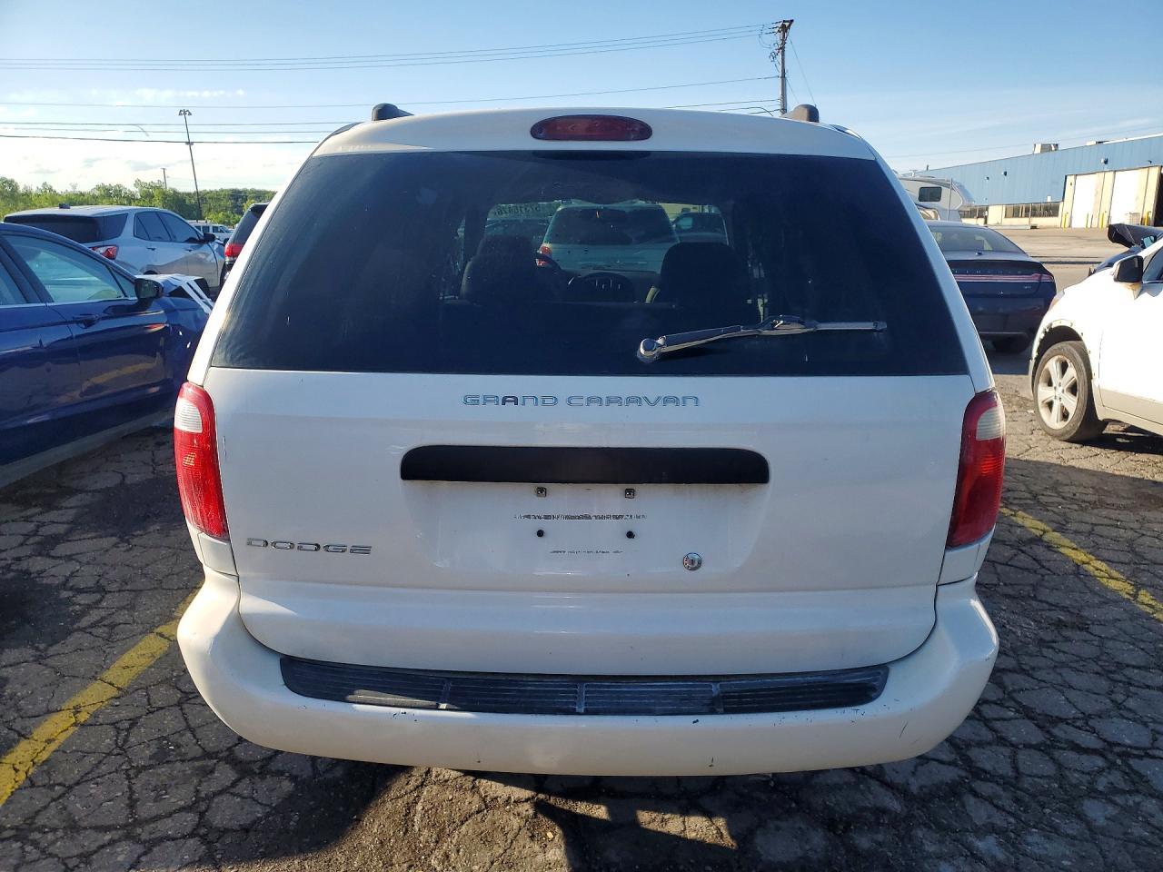 2005 Dodge Grand Caravan Se White vin: 1D4GP24R05B226388