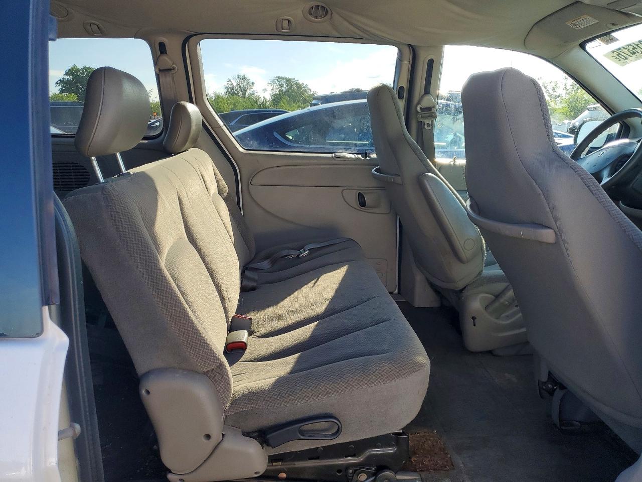 2005 Dodge Grand Caravan Se White vin: 1D4GP24R05B226388