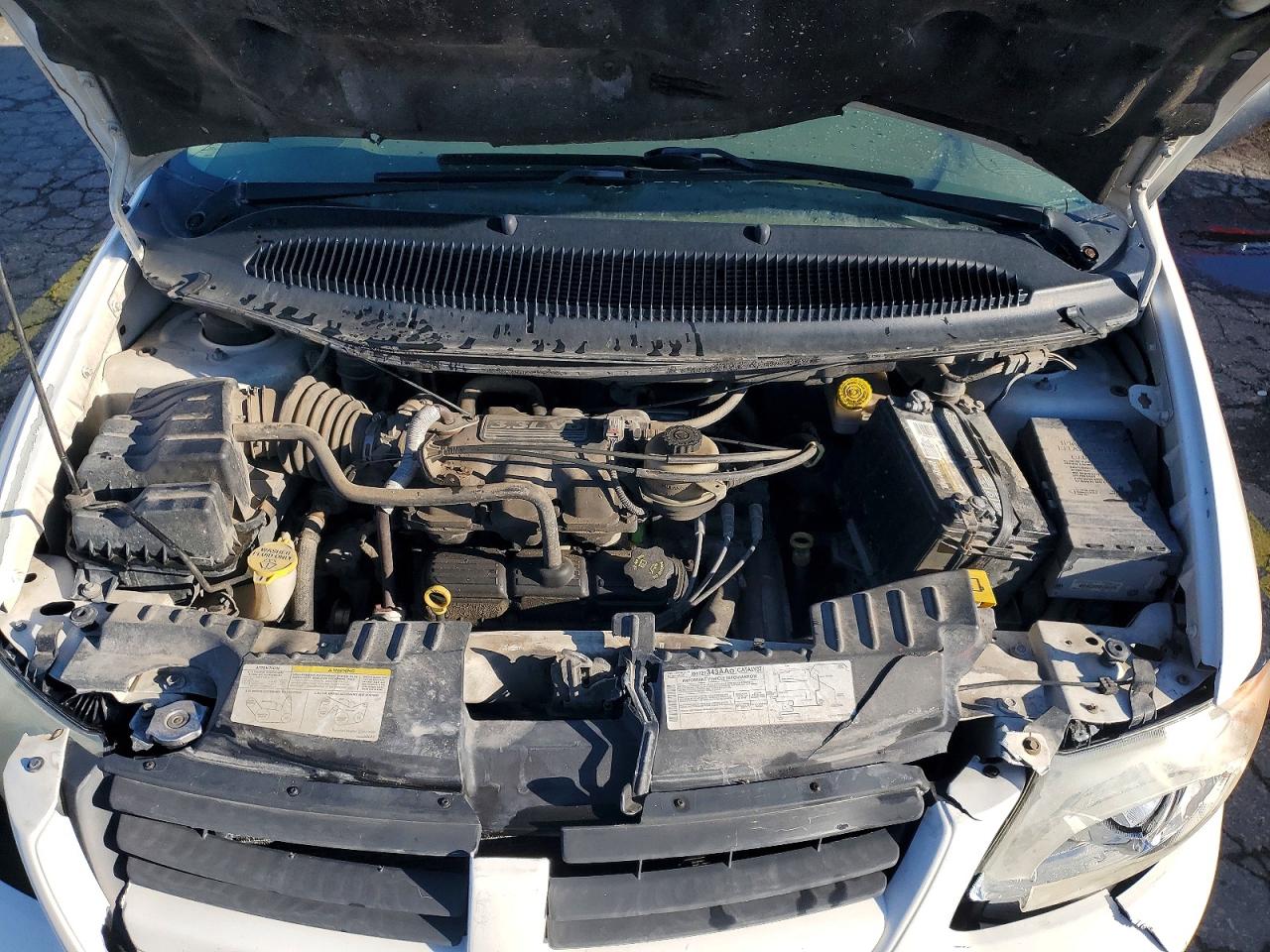 2005 Dodge Grand Caravan Se White vin: 1D4GP24R05B226388