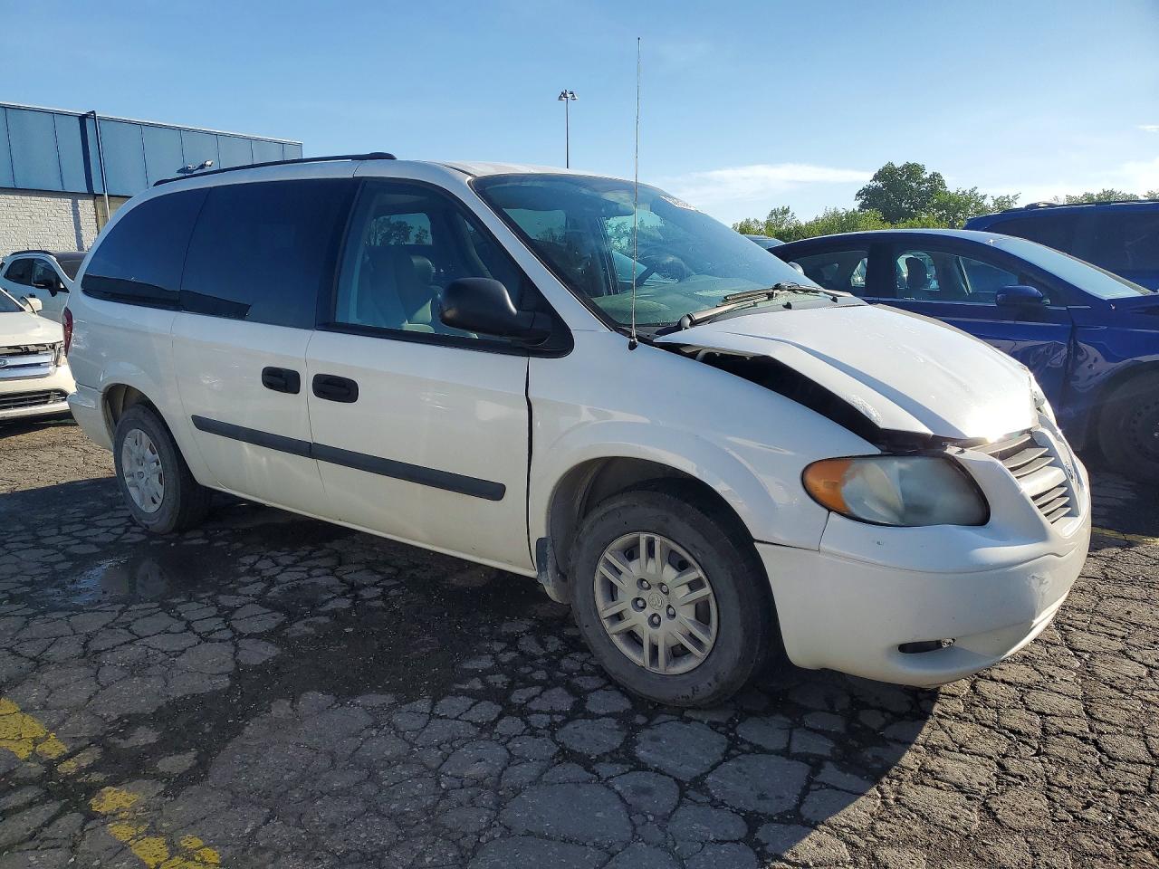 2005 Dodge Grand Caravan Se White vin: 1D4GP24R05B226388