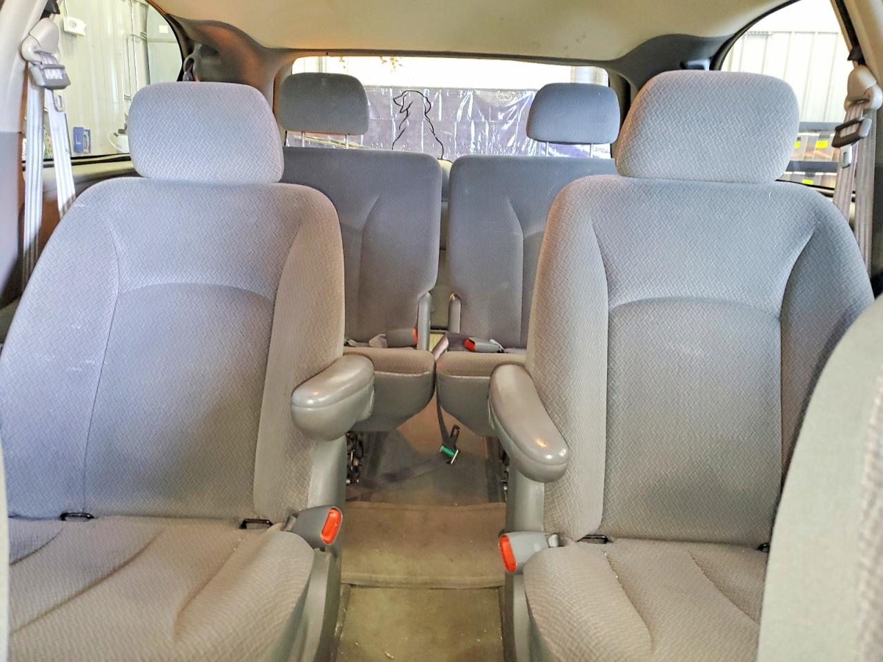 2005 Dodge Grand Caravan Se Silver vin: 1D4GP24R05B234720