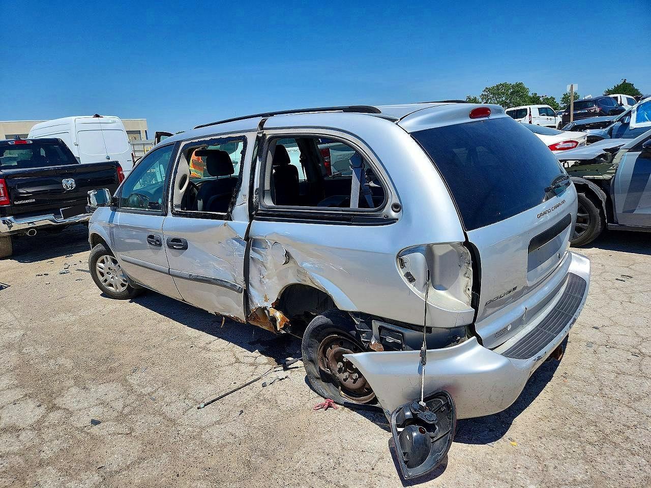 2007 Dodge Grand Caravan Se Silver vin: 1D4GP24R07B187322