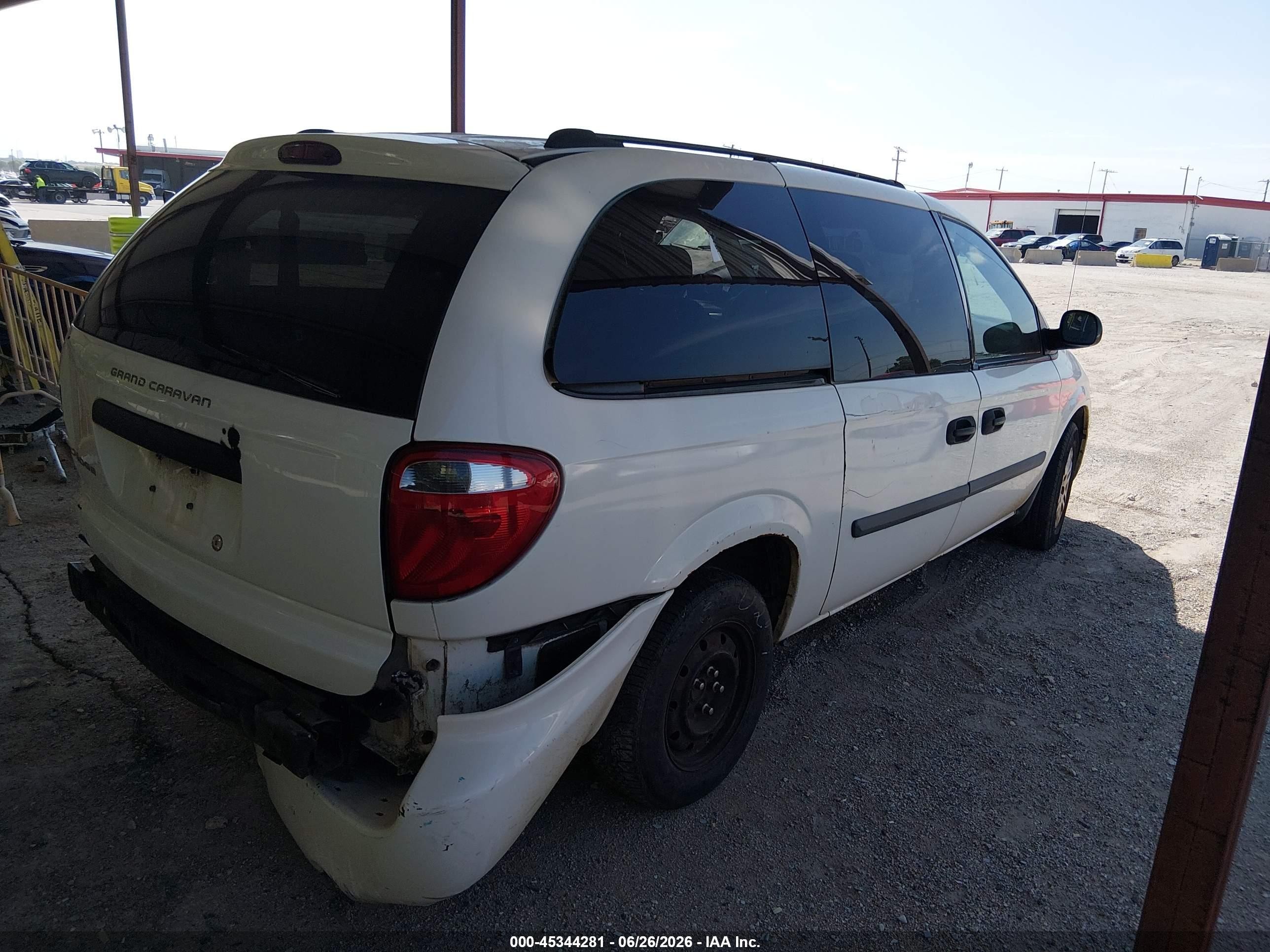 2005 Dodge Grand Caravan Se White vin: 1D4GP24R15B252305