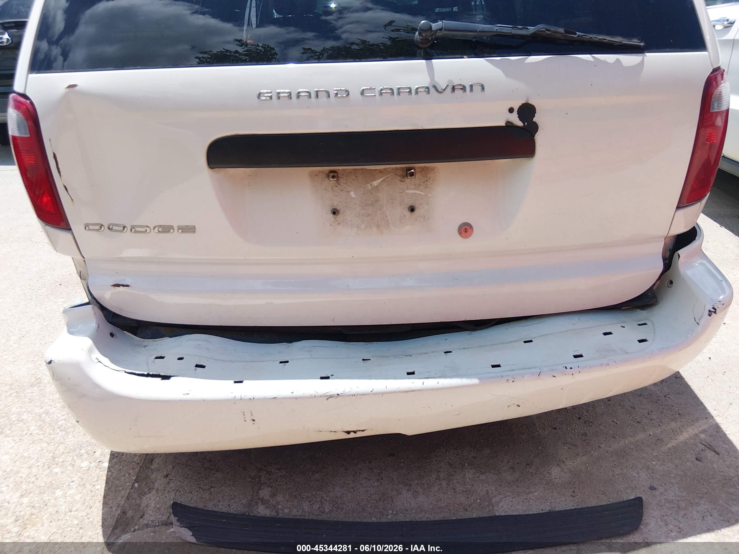 2005 Dodge Grand Caravan Se White vin: 1D4GP24R15B252305