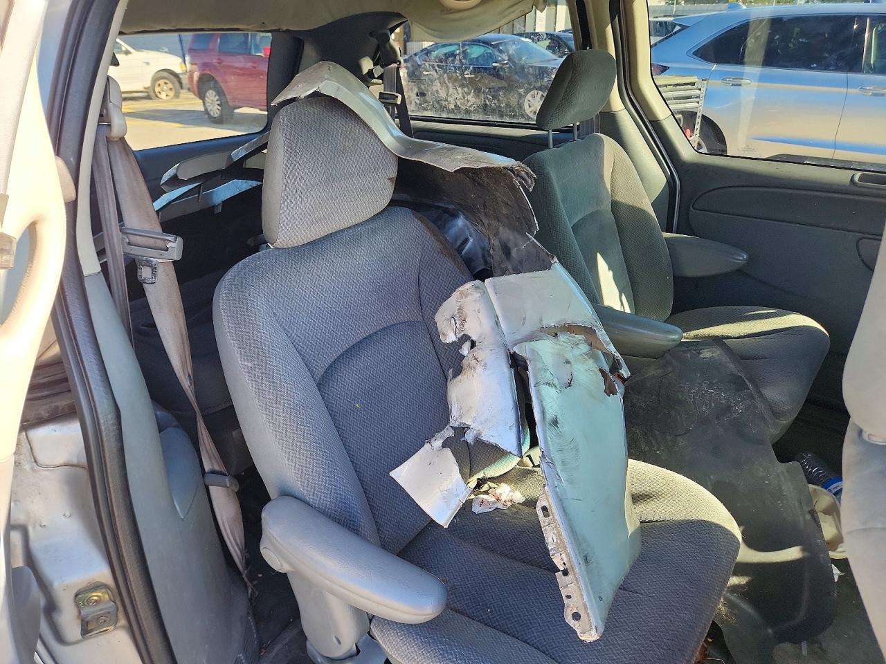 2005 Dodge Grand Caravan Se Silver vin: 1D4GP24R15B282954