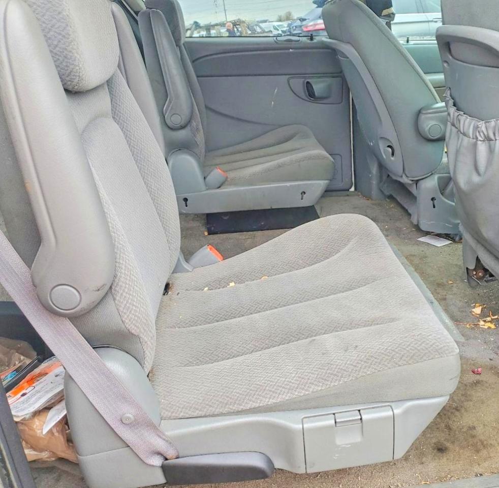 2006 Dodge Grand Caravan Se White vin: 1D4GP24R16B641060