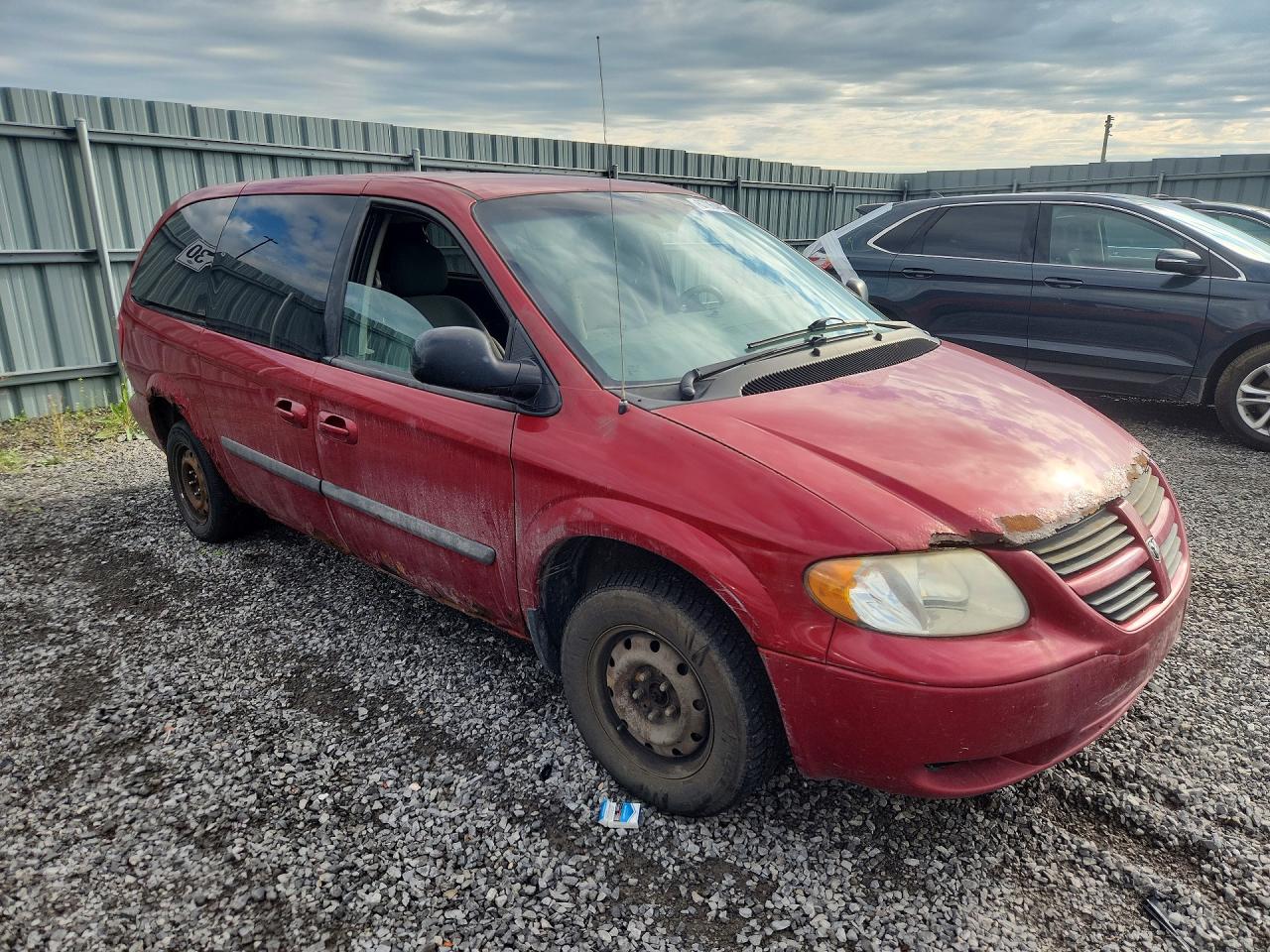 2007 Dodge Grand Caravan Se Red vin: 1D4GP24R17B235037