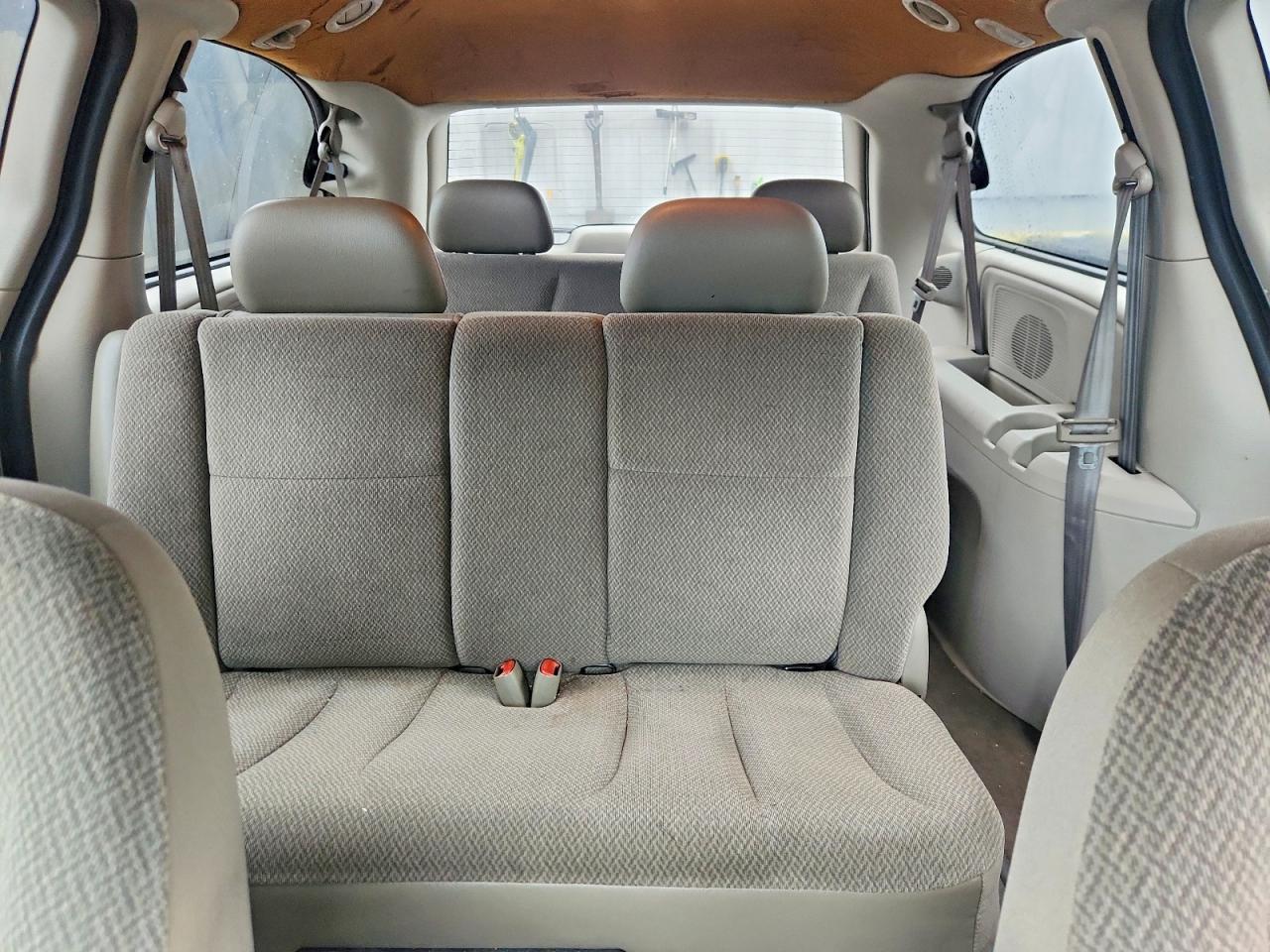 2005 Dodge Grand Caravan Se White vin: 1D4GP24R25B291761