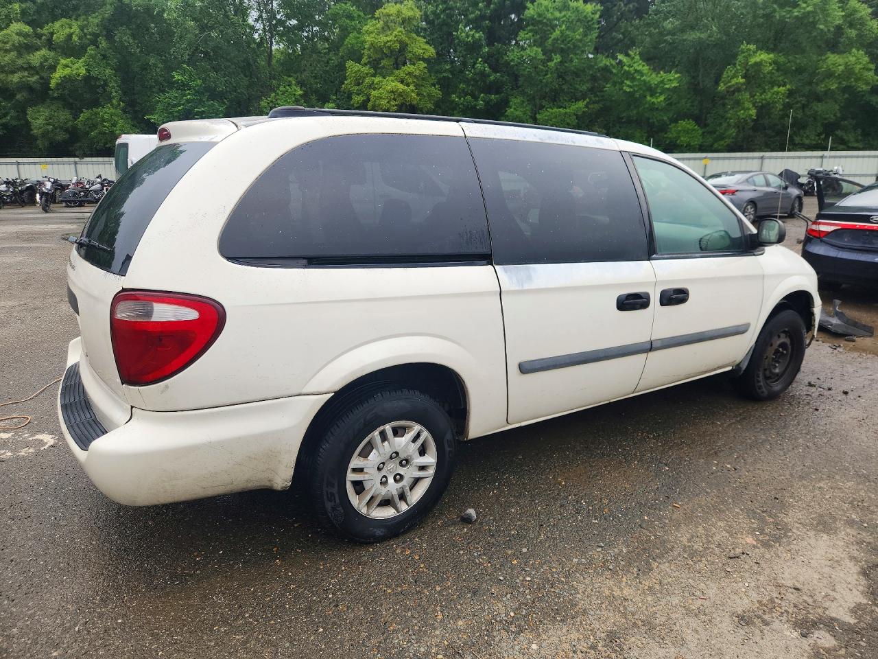 2005 Dodge Grand Caravan Se White vin: 1D4GP24R25B291761
