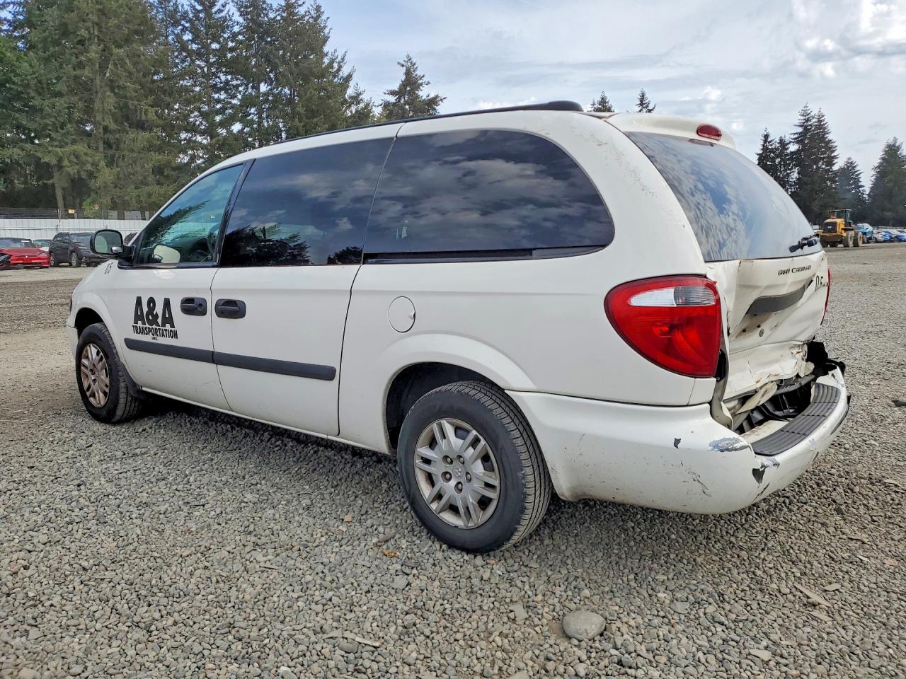 2005 Dodge Grand Caravan Se Белый vin: 1D4GP24R25B389169