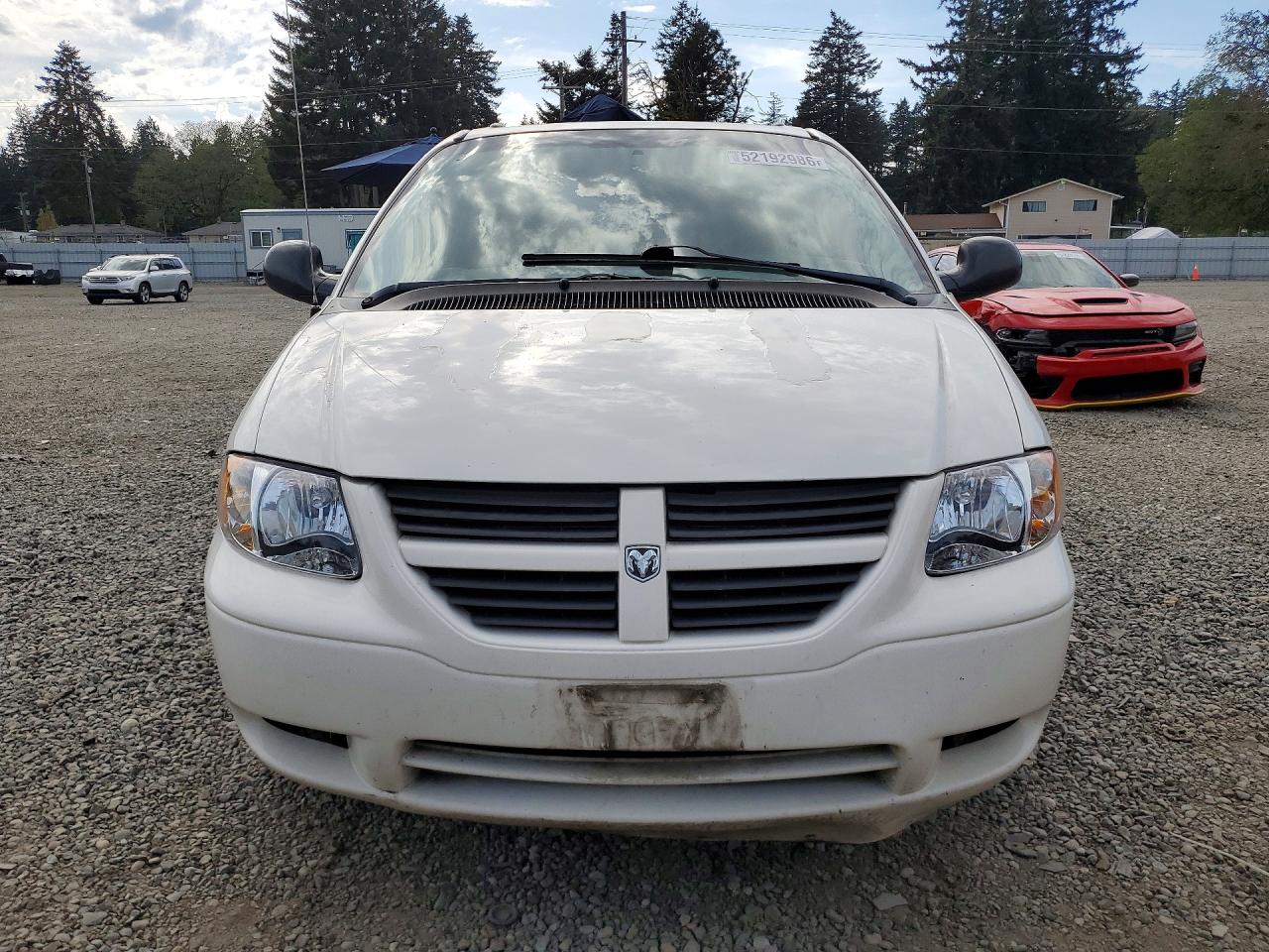 2005 Dodge Grand Caravan Se Белый vin: 1D4GP24R25B389169