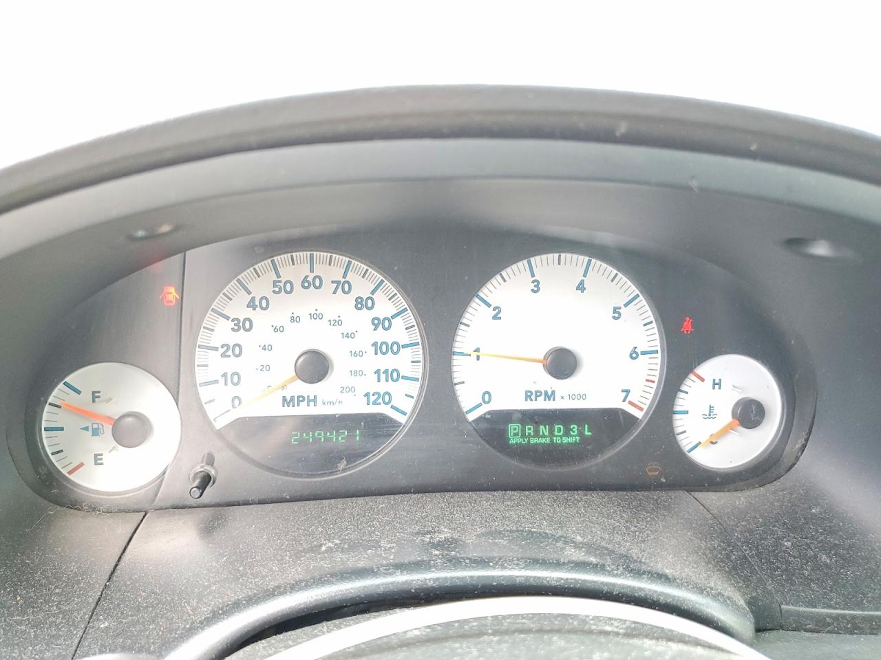 2005 Dodge Grand Caravan Se Белый vin: 1D4GP24R25B389169