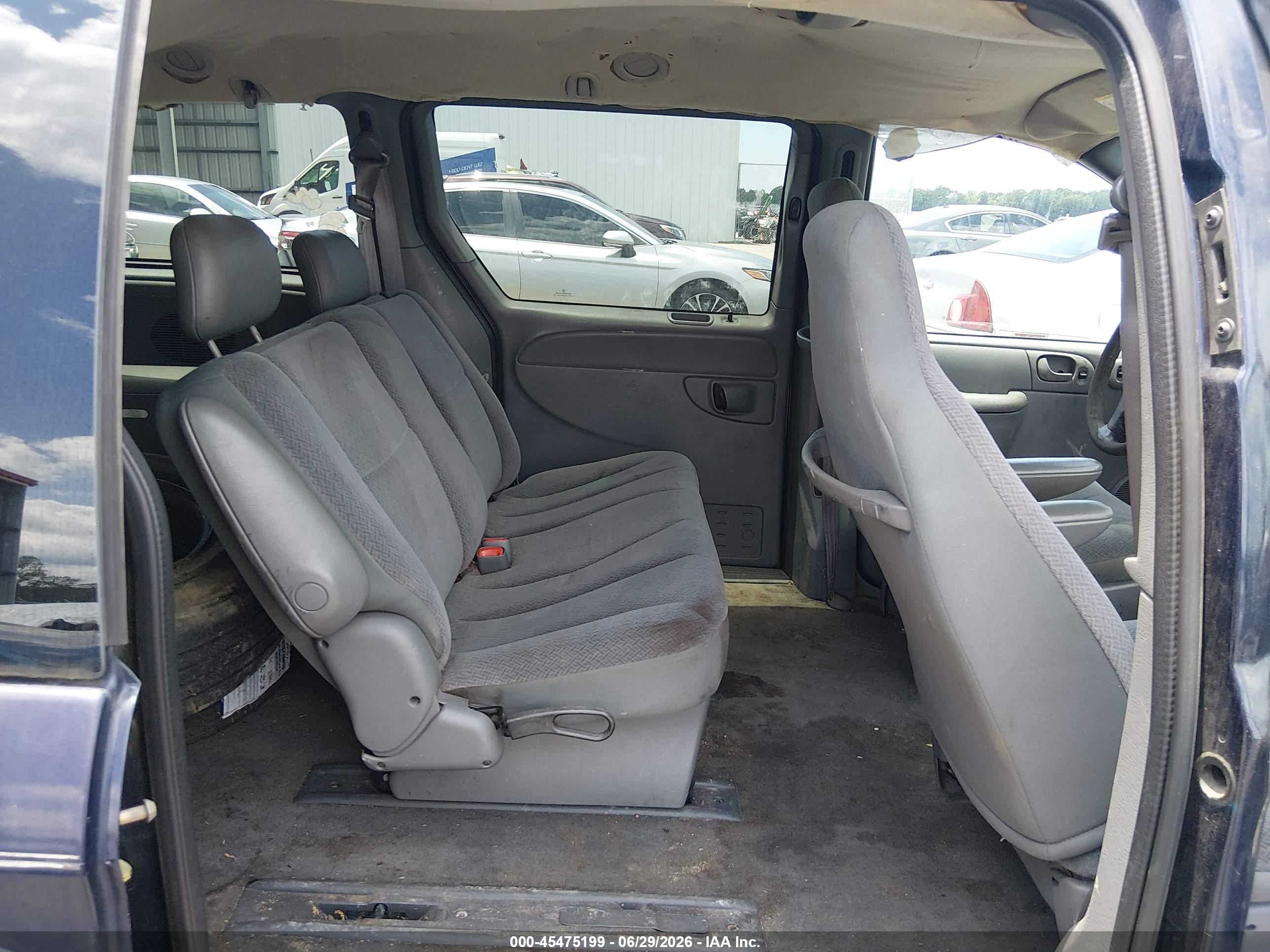 2004 Dodge Grand Caravan Se Purple vin: 1D4GP24R34B560610