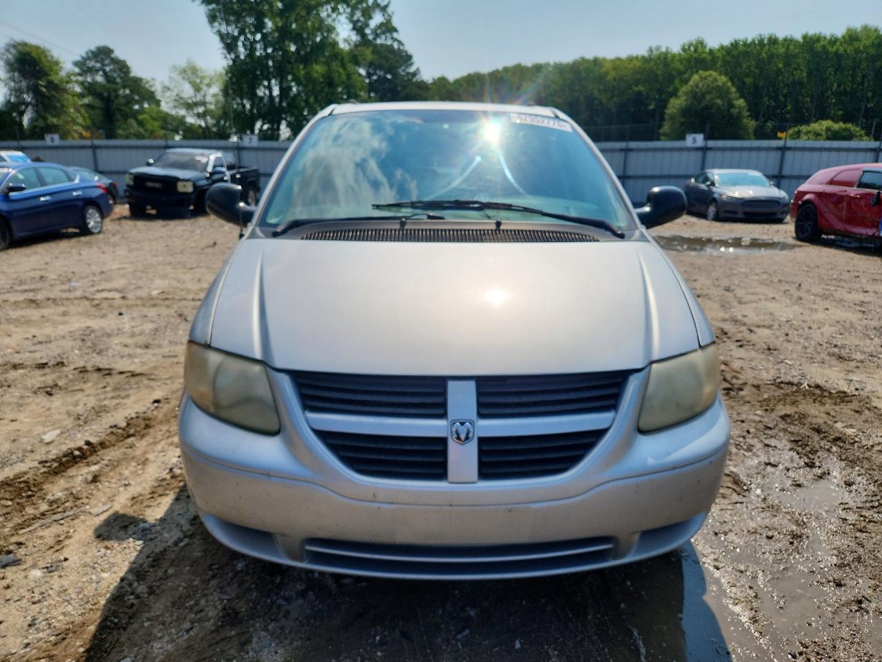 2005 Dodge Grand Caravan Se Silver vin: 1D4GP24R35B273608
