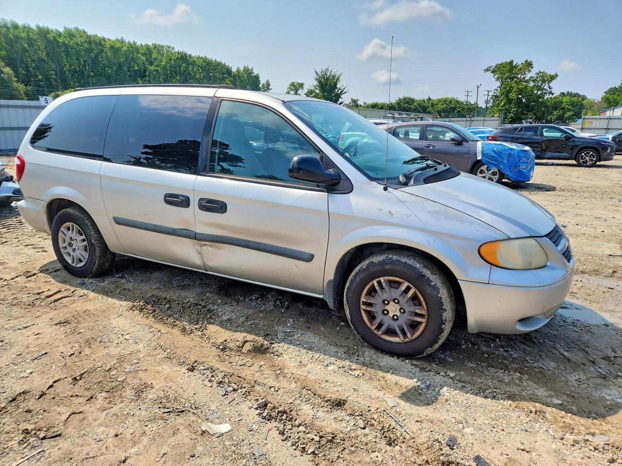 2005 Dodge Grand Caravan Se Silver vin: 1D4GP24R35B273608