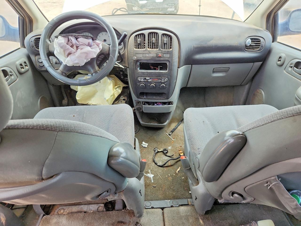 2005 Dodge Grand Caravan Se White vin: 1D4GP24R35B380660