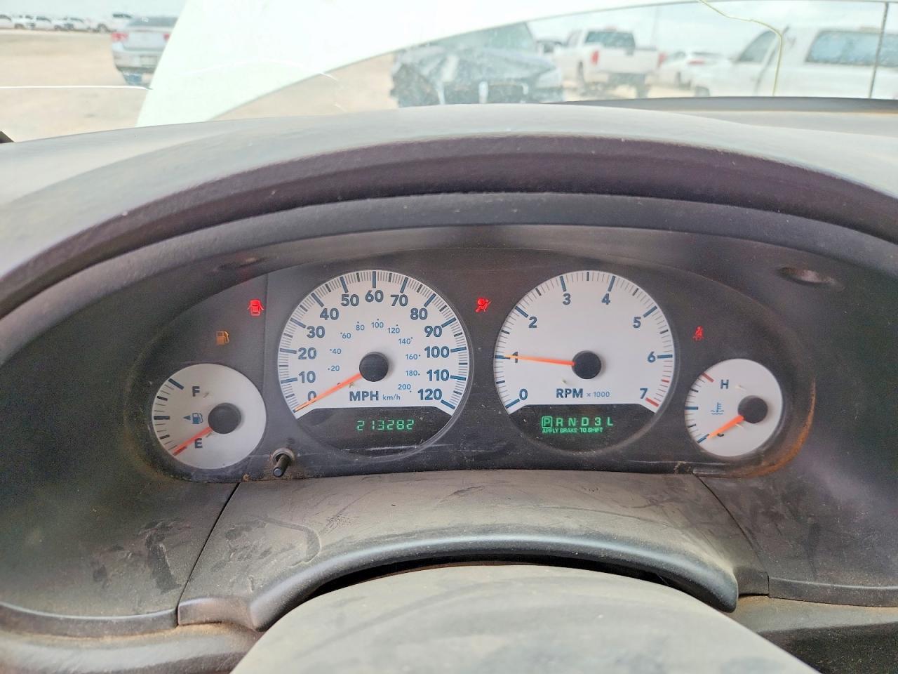 2005 Dodge Grand Caravan Se White vin: 1D4GP24R35B380660