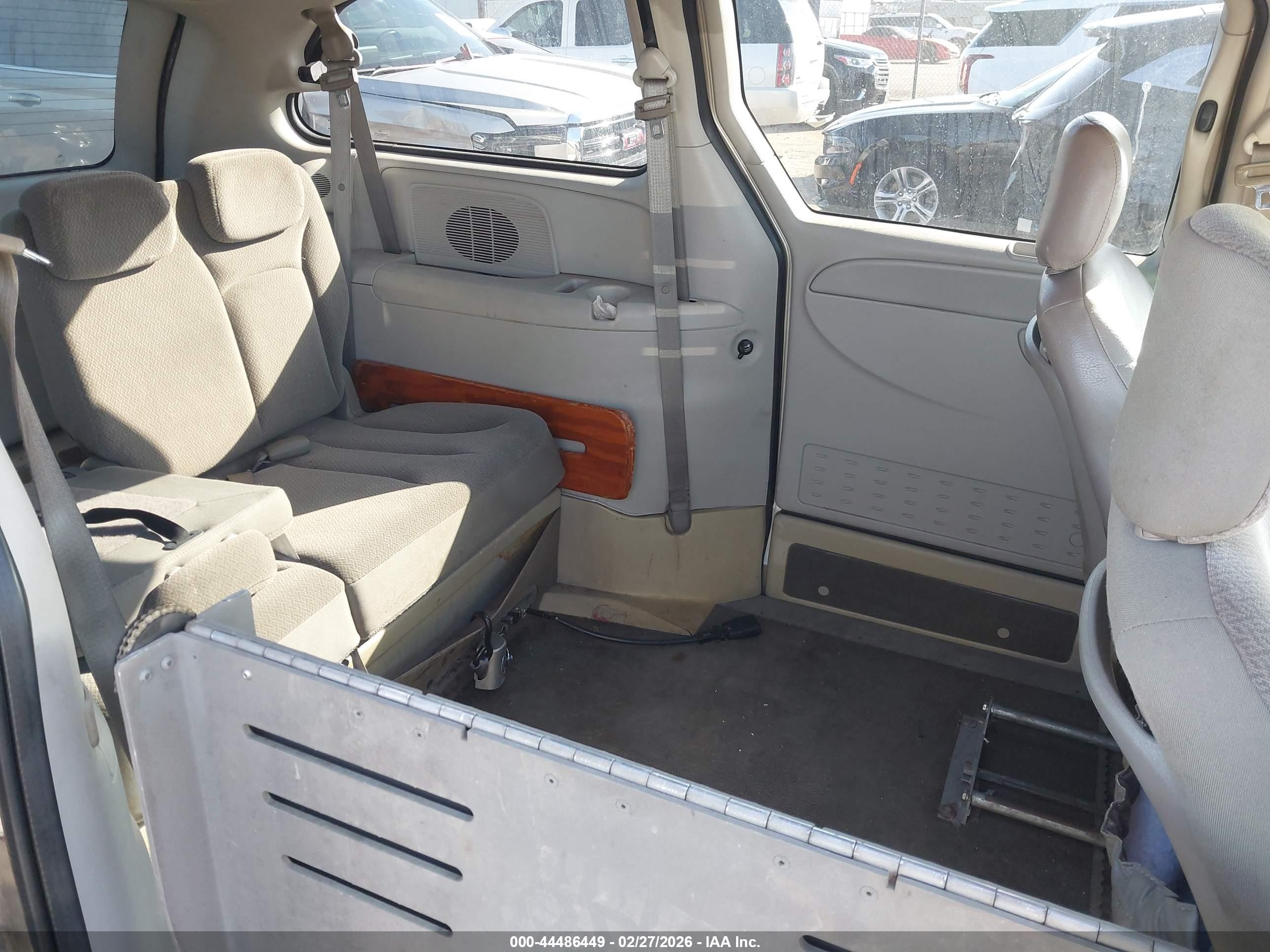 2005 Dodge Grand Caravan Se Champagne vin: 1D4GP24R35B422938