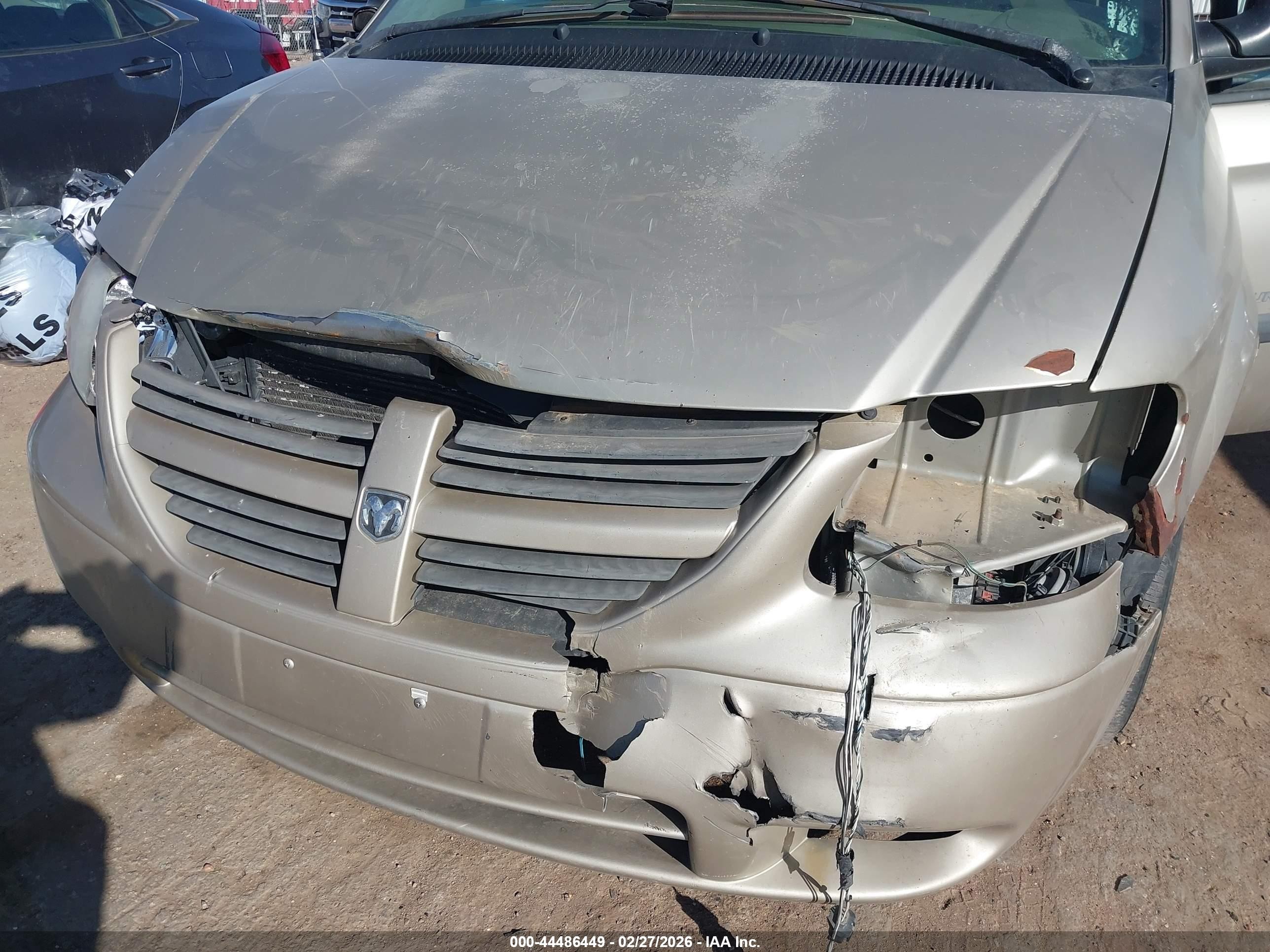 2005 Dodge Grand Caravan Se Champagne vin: 1D4GP24R35B422938