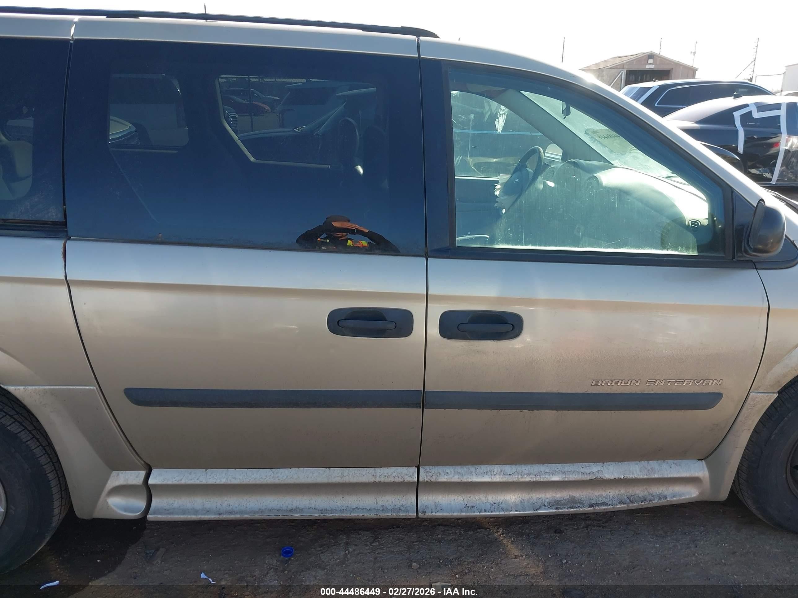 2005 Dodge Grand Caravan Se Champagne vin: 1D4GP24R35B422938