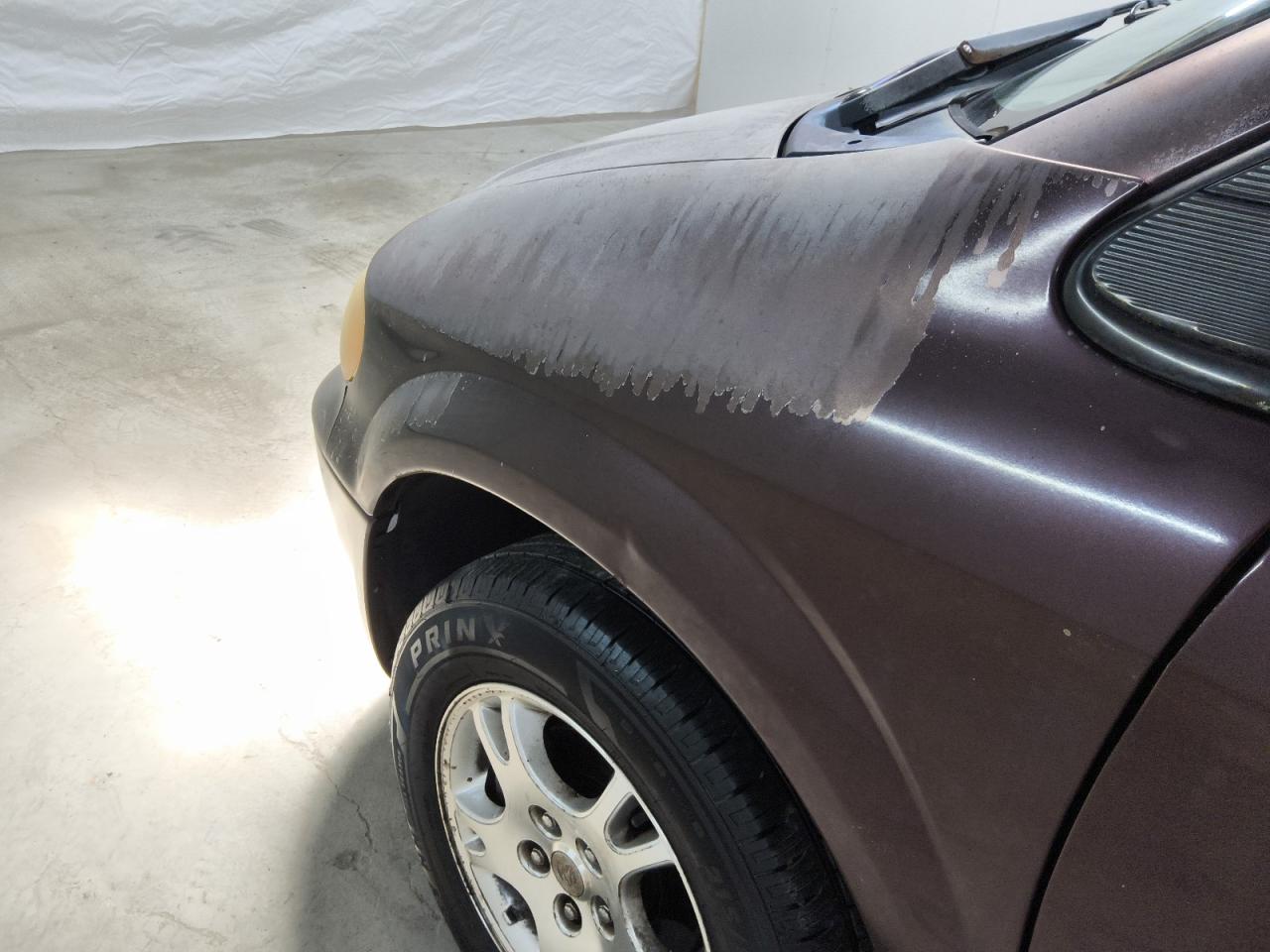 2004 Dodge Grand Caravan Se Maroon vin: 1D4GP24R44B584012 Damage: Left Front Fender, Chipped, 4