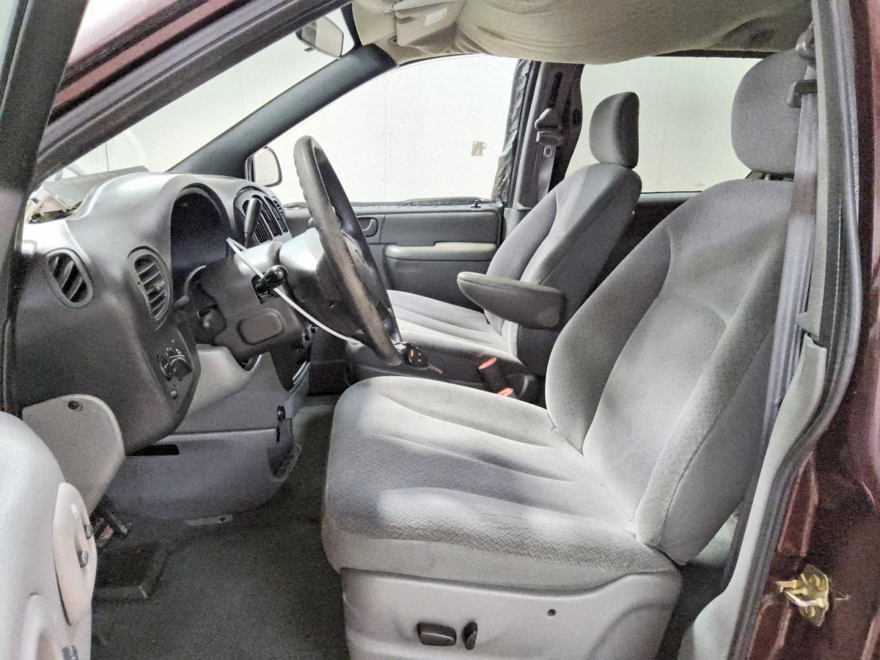 2004 Dodge Grand Caravan Se Maroon vin: 1D4GP24R44B584012