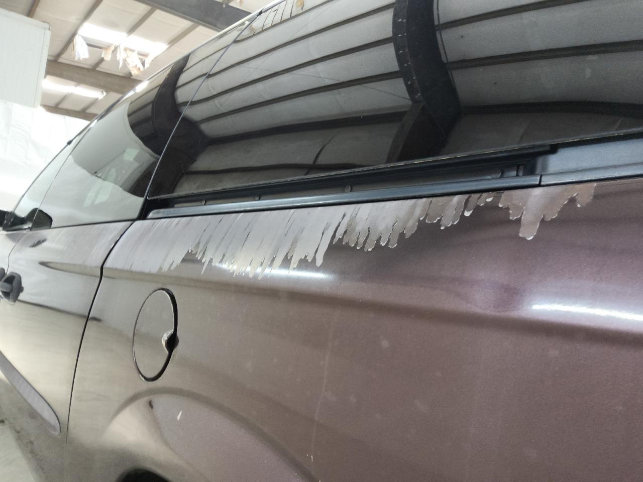 2004 Dodge Grand Caravan Se Maroon vin: 1D4GP24R44B584012 Damage: Left Qtr Panel, Chipped, 10 Or More