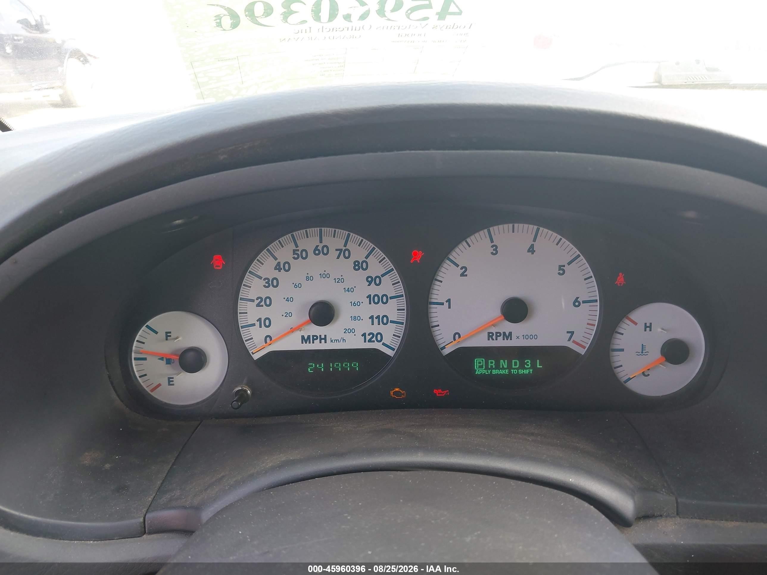 2005 Dodge Grand Caravan Se White vin: 1D4GP24R45B337008
