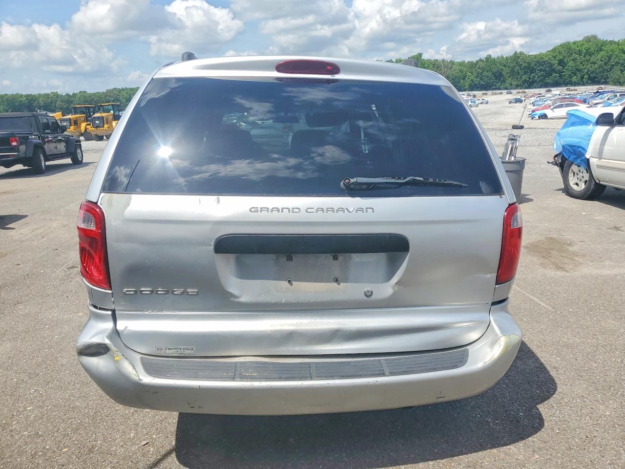 2004 Dodge Grand Caravan Silver vin: 1D4GP24R54B502997