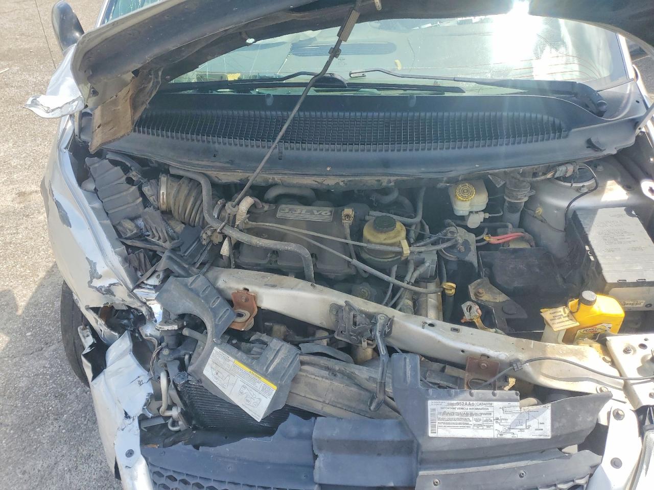 2004 Dodge Grand Caravan Silver vin: 1D4GP24R54B502997