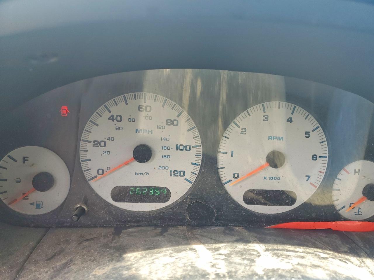 2004 Dodge Grand Caravan Silver vin: 1D4GP24R54B502997