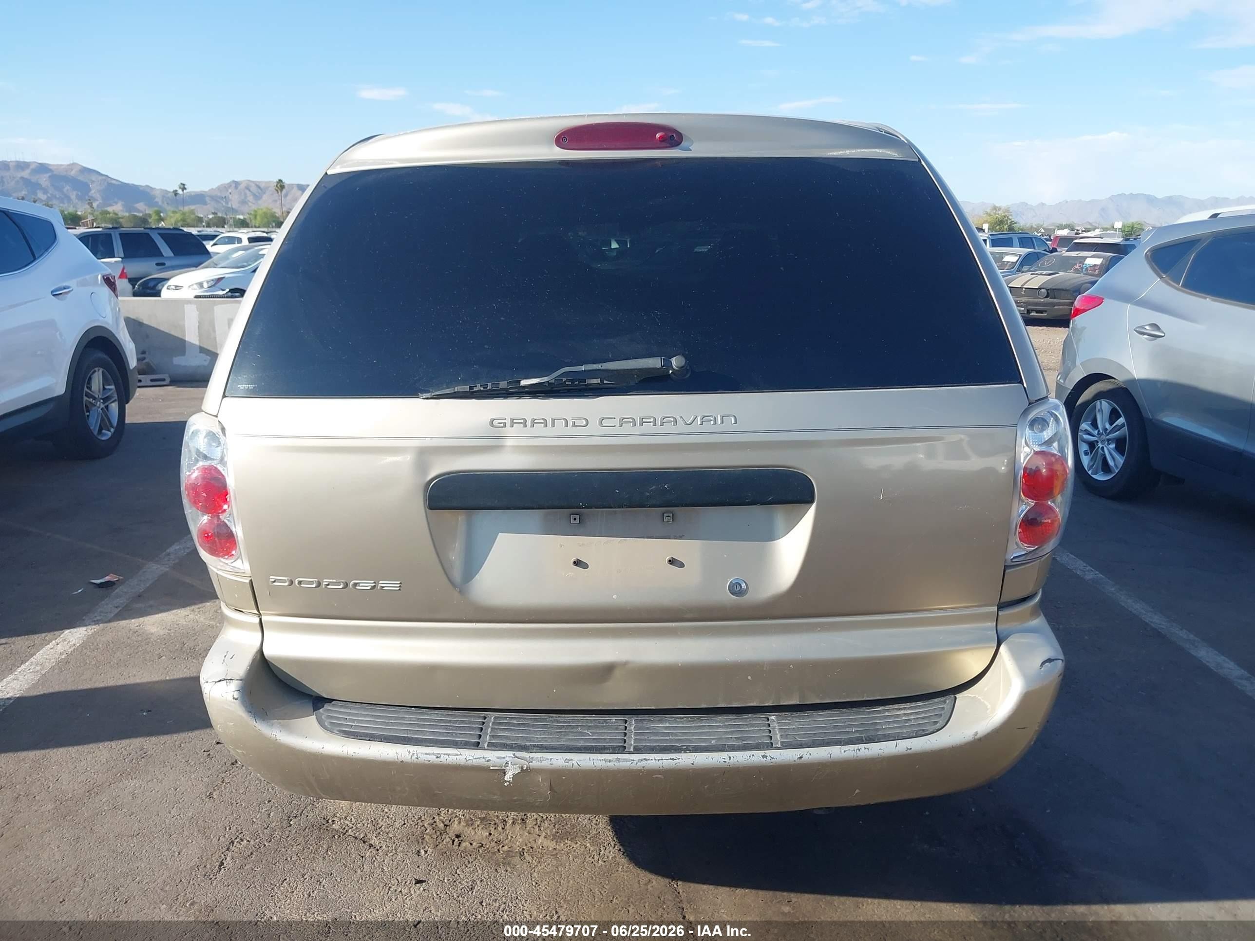 2004 Dodge Grand Caravan Se Золотой vin: 1D4GP24R64B513913