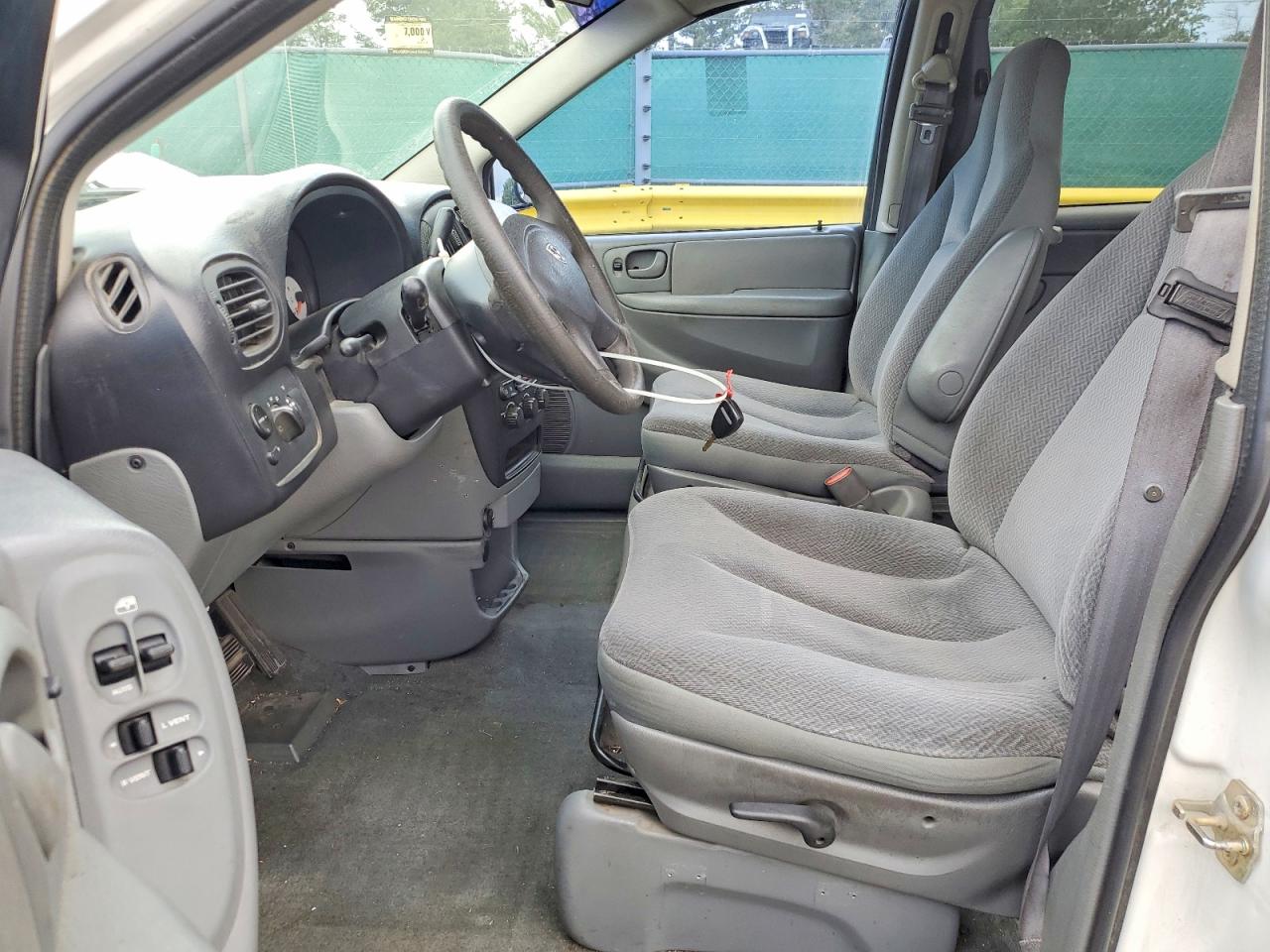 2005 Dodge Grand Caravan Se White vin: 1D4GP24R65B186978